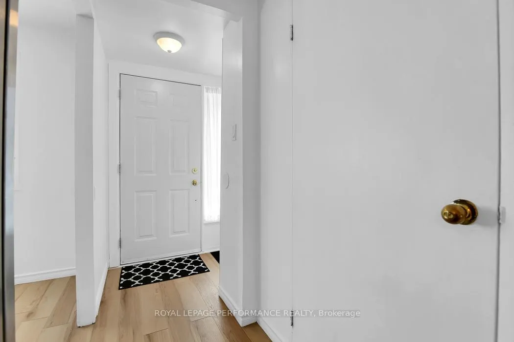Photo 6 of 1743 Heatherington Road, Ottawa, Heron Gate/Industrial Park — HOMEH