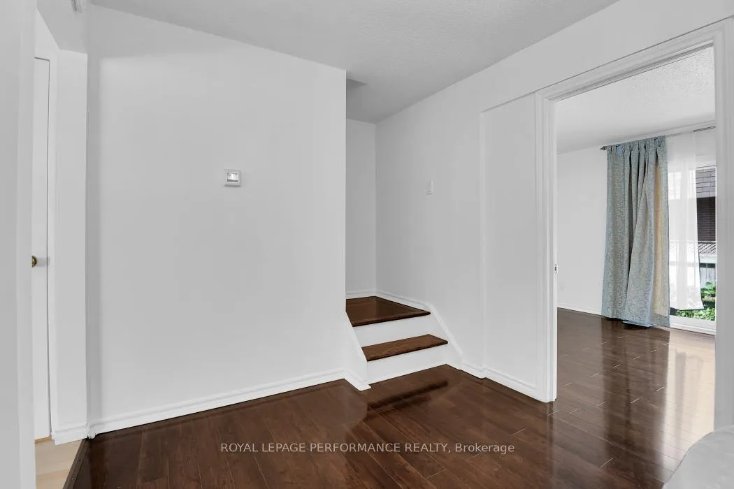 Photo 14 of 1743 Heatherington Road, Ottawa, Heron Gate/Industrial Park — HOMEH