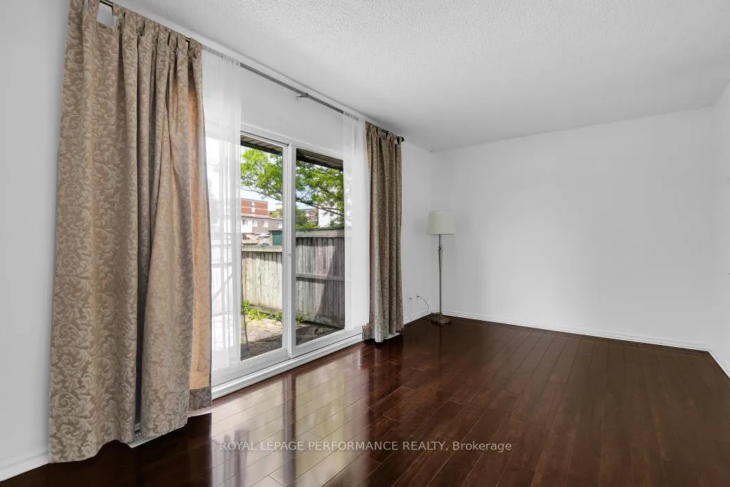 Photo 15 of 1743 Heatherington Road, Ottawa, Heron Gate/Industrial Park — HOMEH