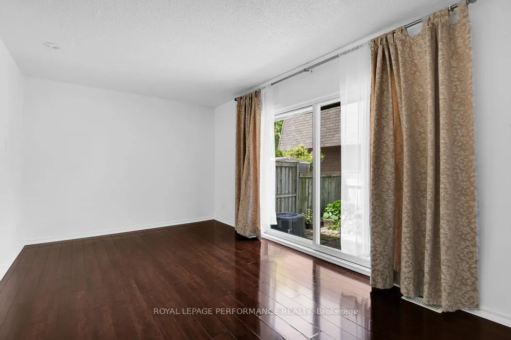 Photo 16 of 1743 Heatherington Road, Ottawa, Heron Gate/Industrial Park — HOMEH