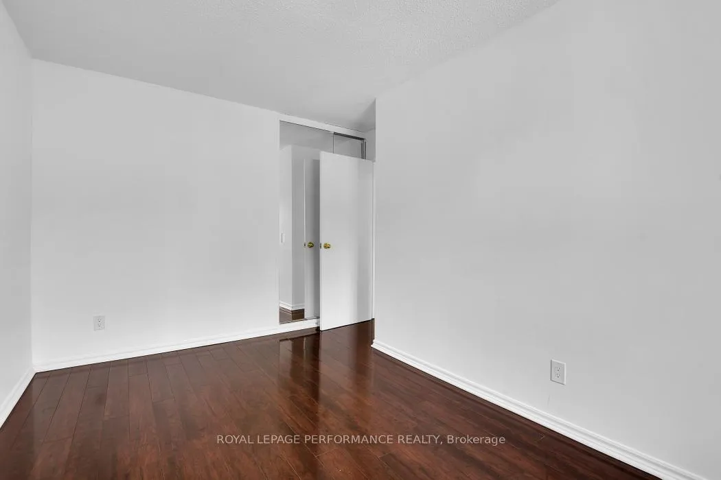 Photo 24 of 1743 Heatherington Road, Ottawa, Heron Gate/Industrial Park — HOMEH