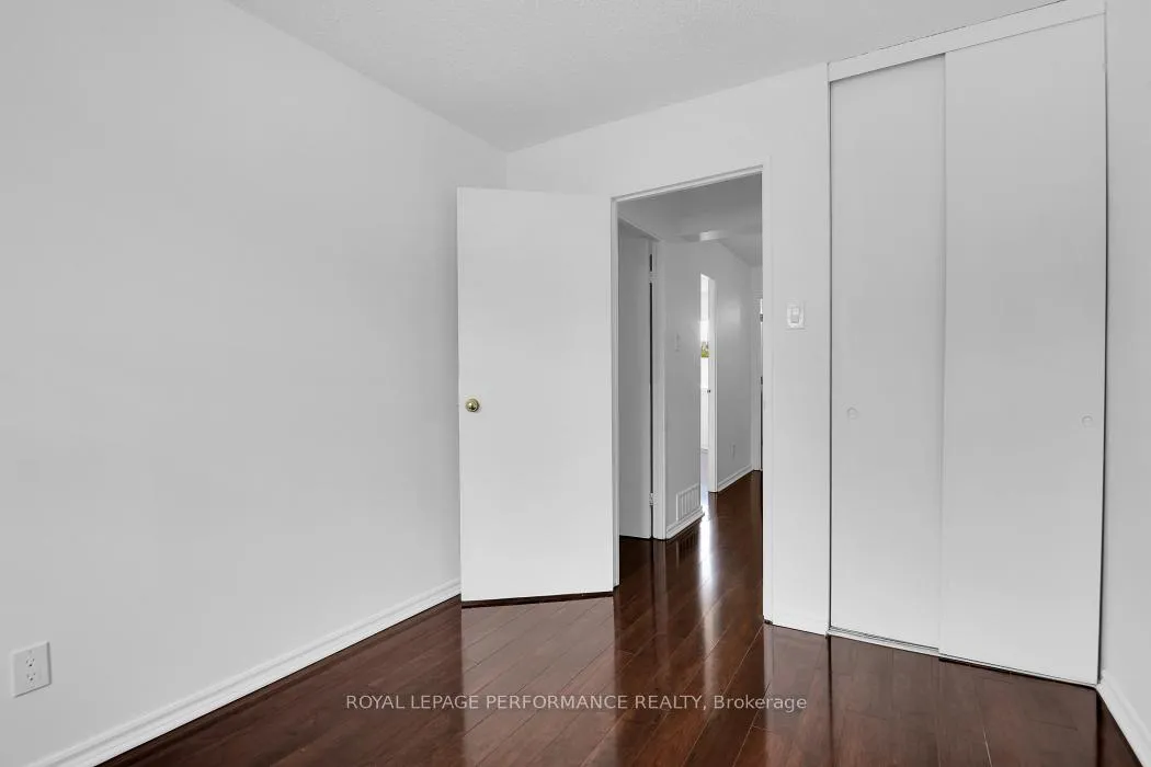 Photo 26 of 1743 Heatherington Road, Ottawa, Heron Gate/Industrial Park — HOMEH
