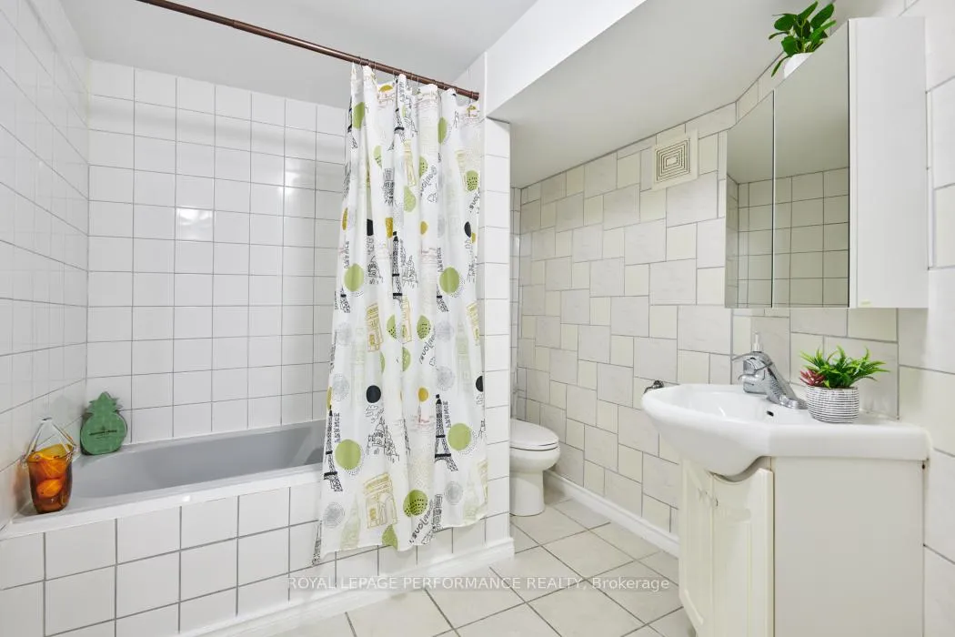 Photo 32 of 1743 Heatherington Road, Ottawa, Heron Gate/Industrial Park — HOMEH