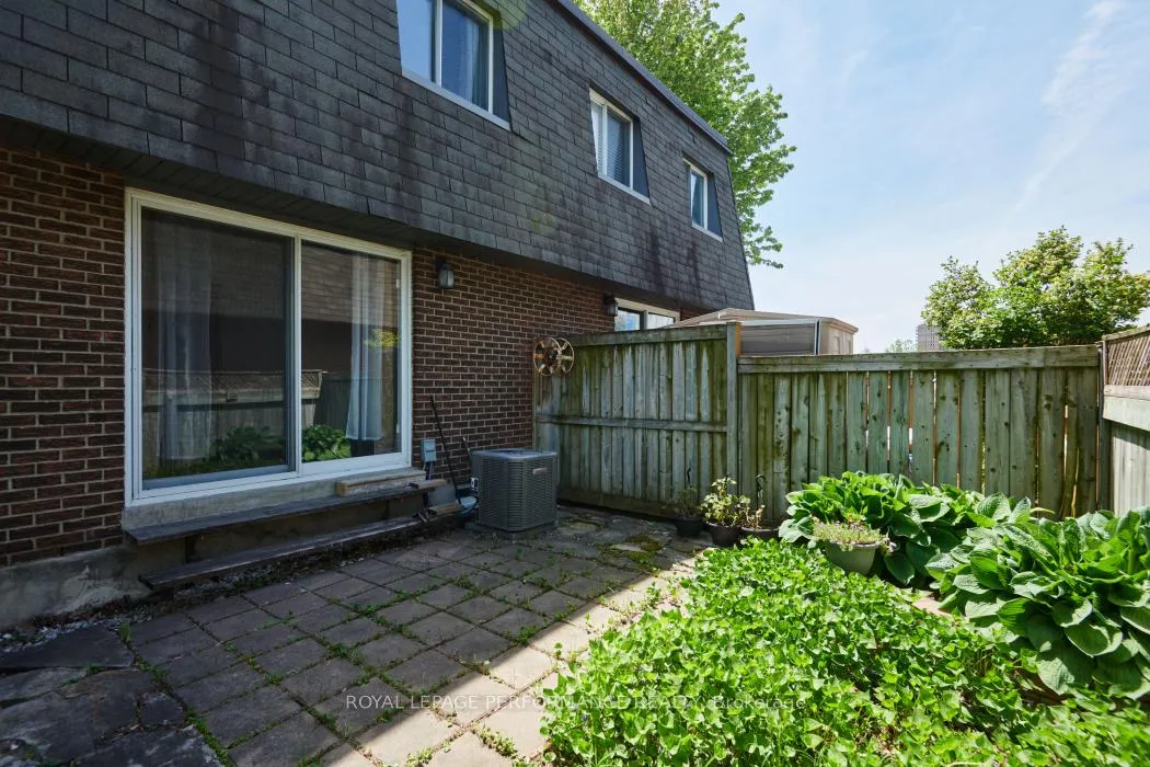 Photo 35 of 1743 Heatherington Road, Ottawa, Heron Gate/Industrial Park — HOMEH