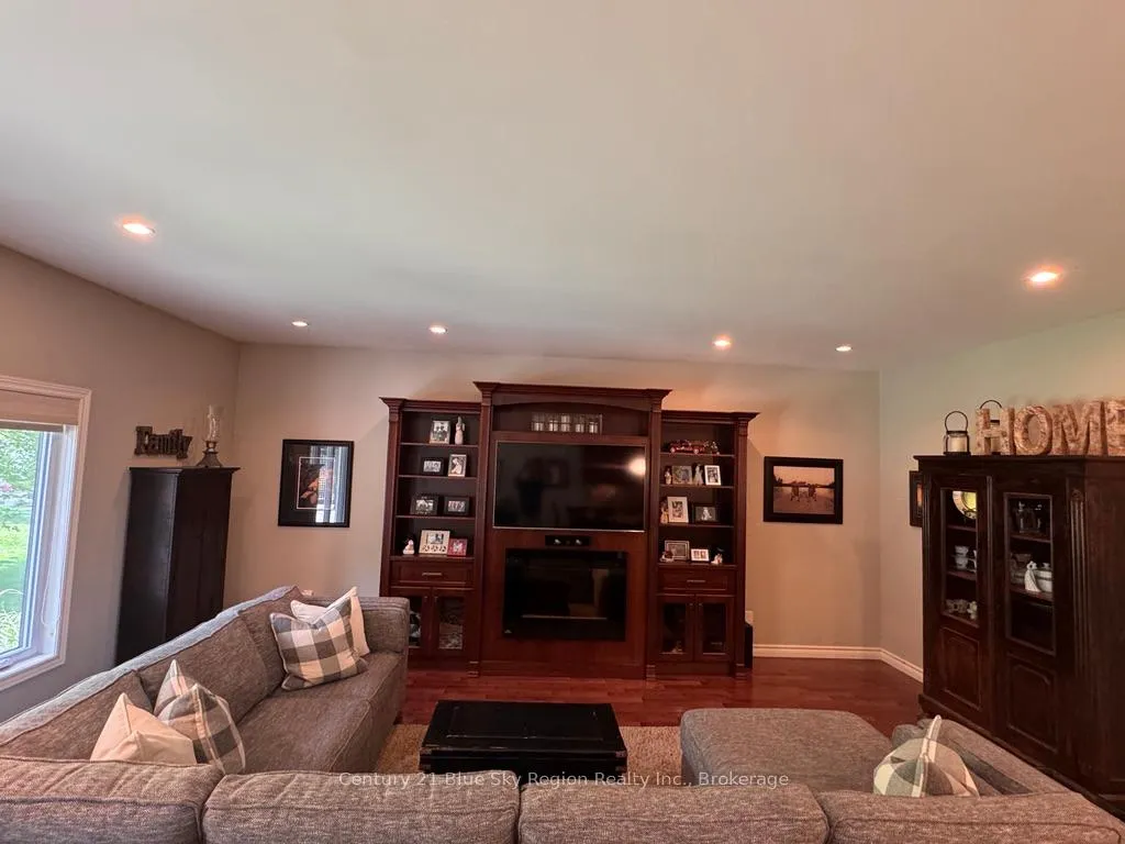 Photo 8 of 265 Osprey Crescent, Callander — HOMEH
