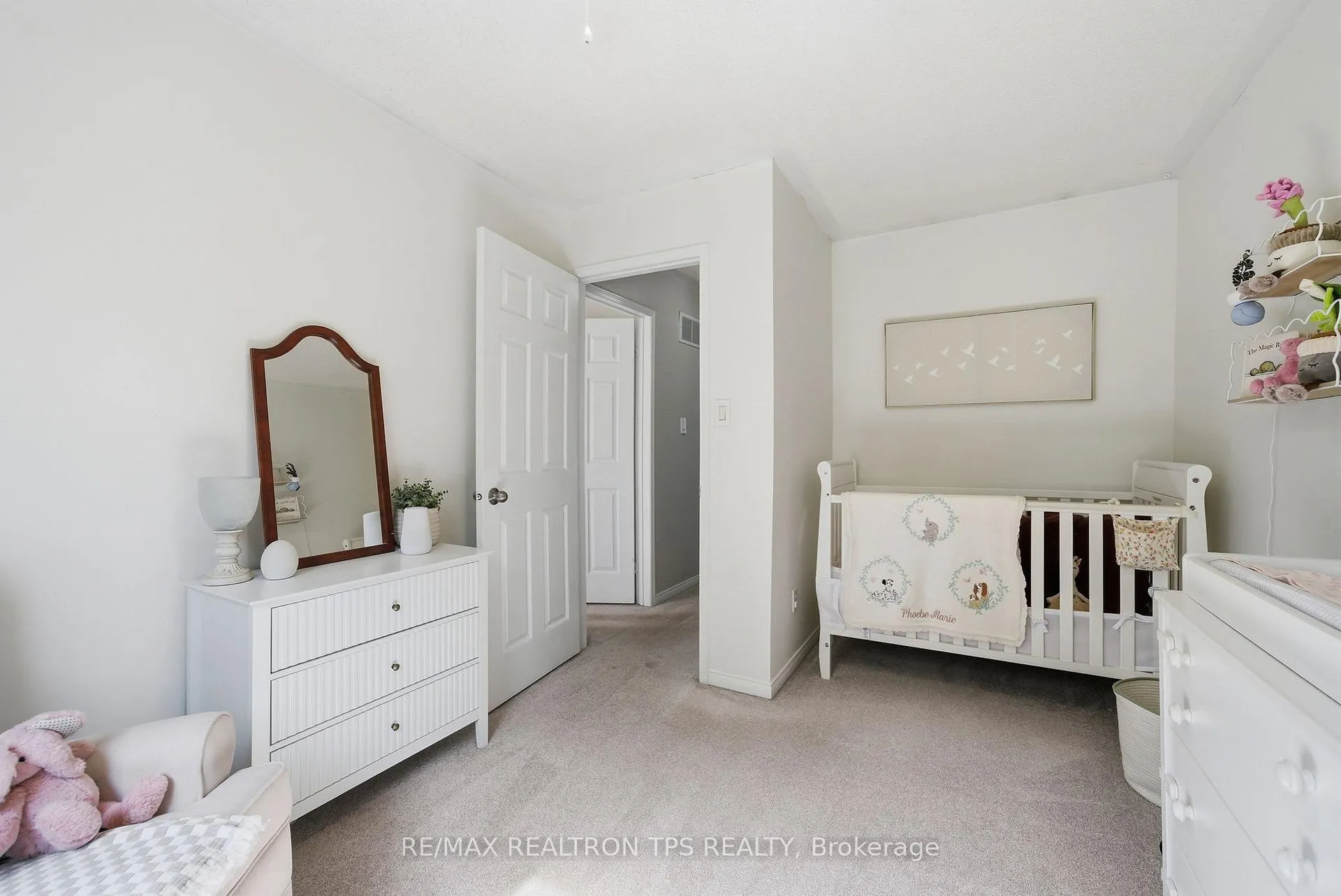 Photo 13 of 68 Richfield Square, Clarington, Courtice — HOMEH