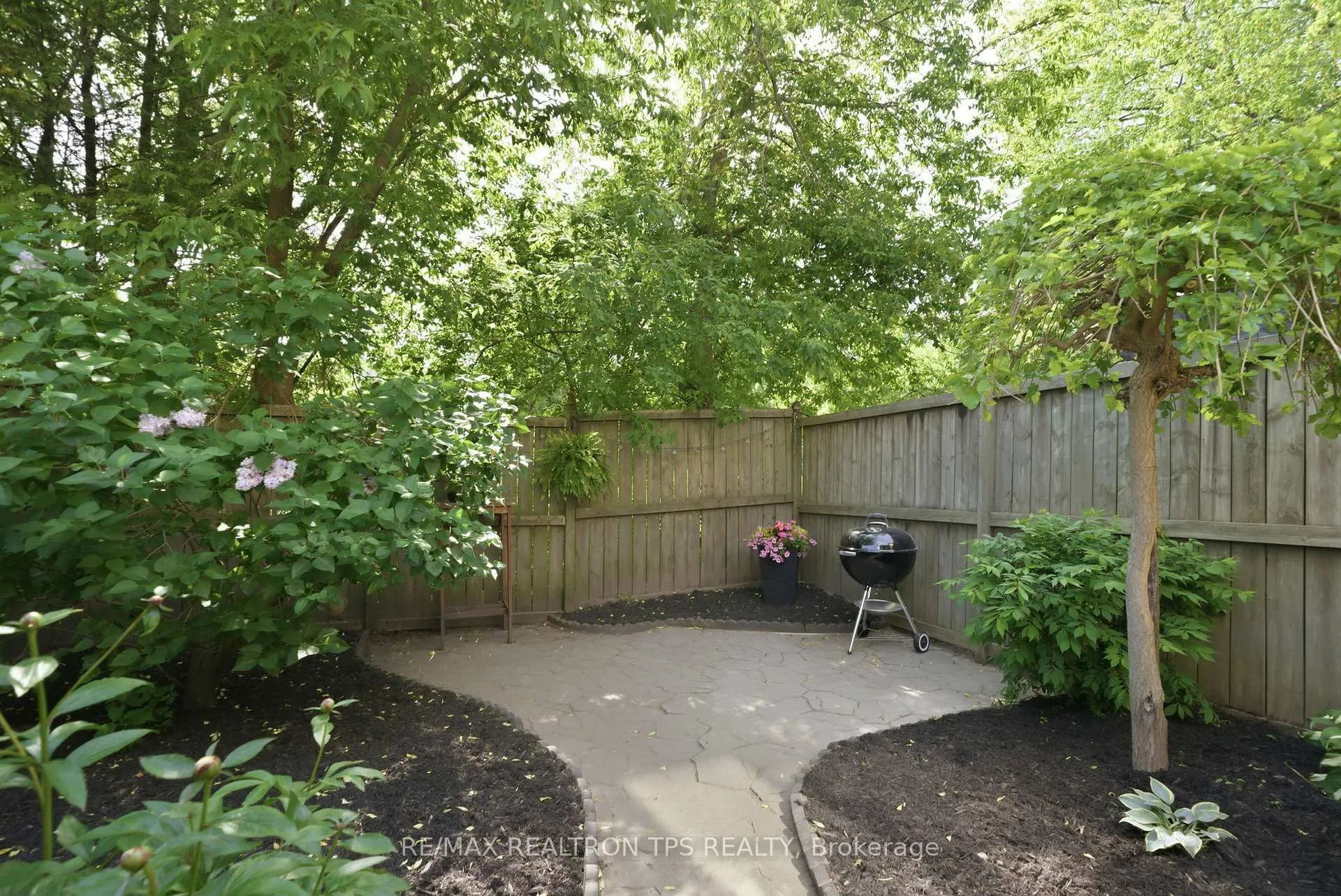 Photo 19 of 68 Richfield Square, Clarington, Courtice — HOMEH