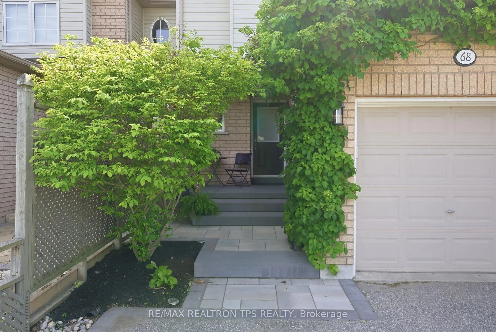 Photo 23 of 68 Richfield Square, Clarington, Courtice — HOMEH