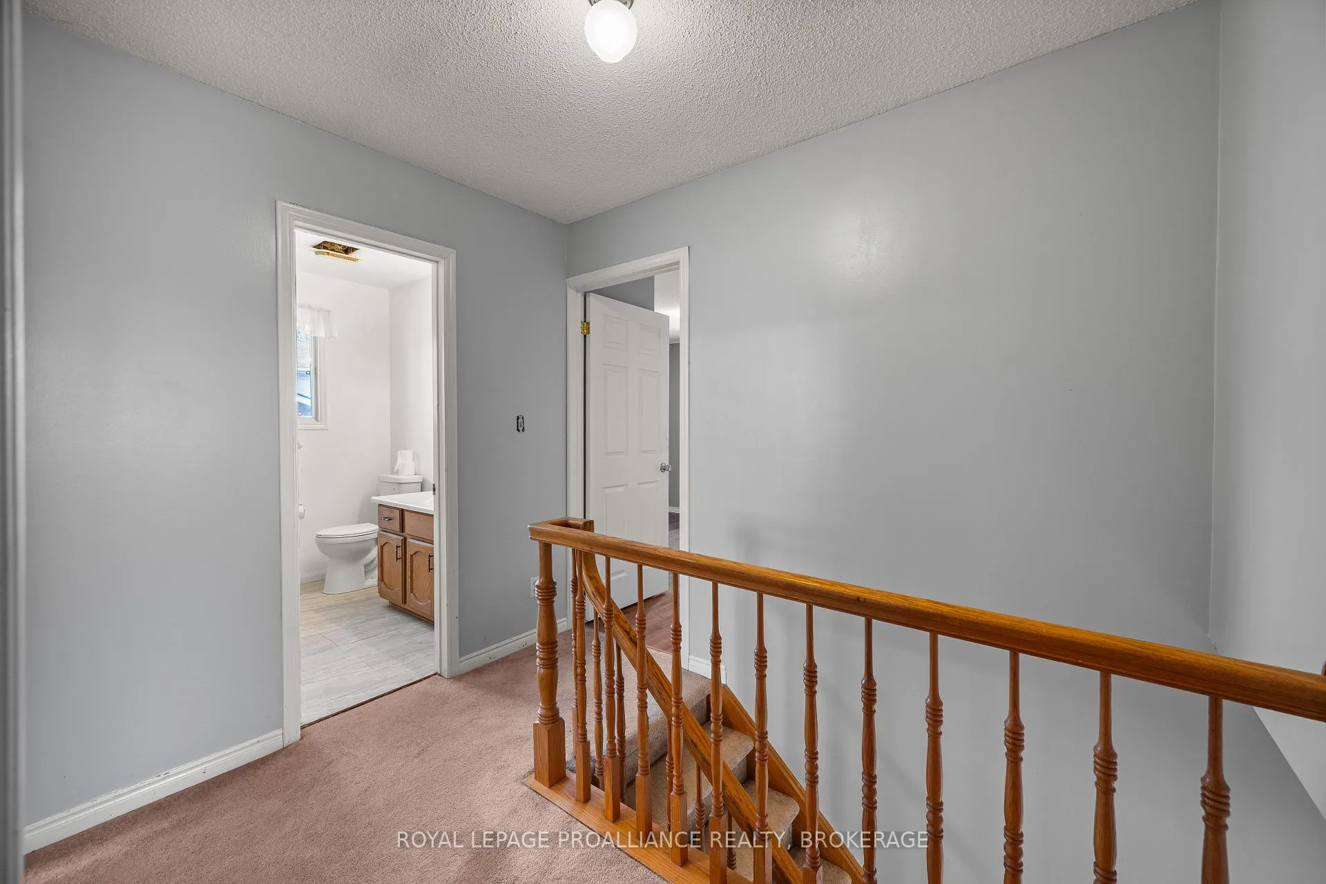Photo 12 of 139 Dauphin Avenue, Kingston, Rideau — HOMEH