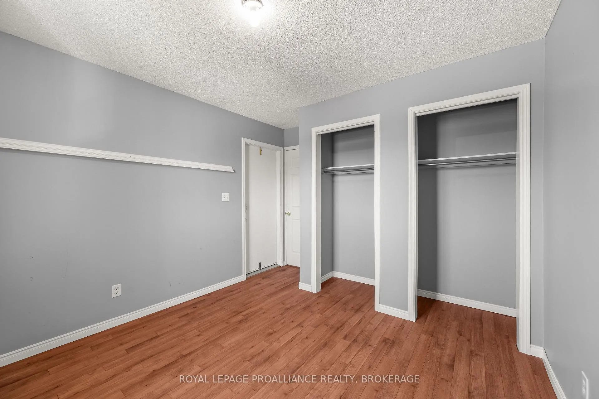 Photo 15 of 139 Dauphin Avenue, Kingston, Rideau — HOMEH