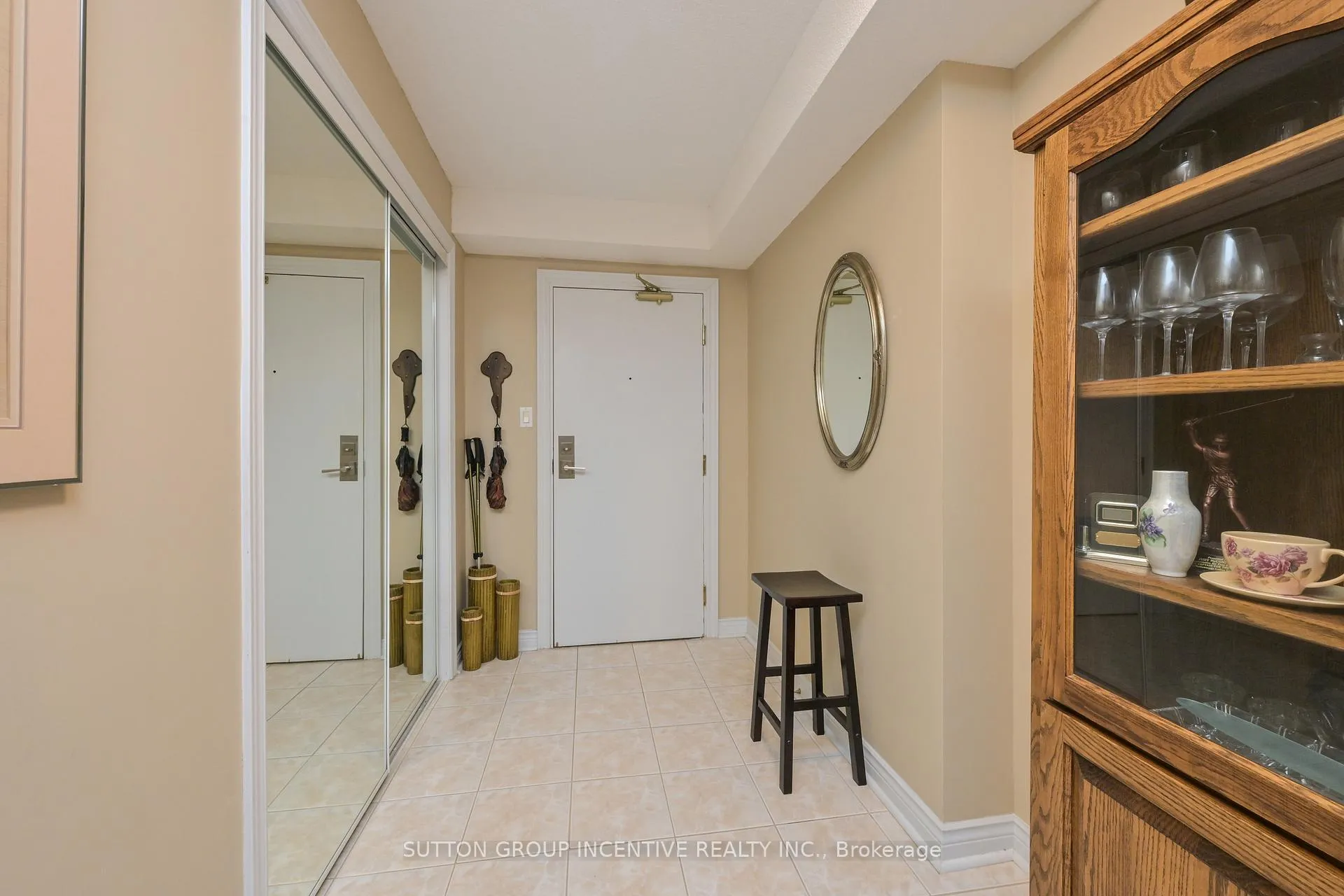 Photo 5 of Unit 308, 4 Briar Hill Heights, New Tecumseth, Rural New Tecumseth — HOMEH