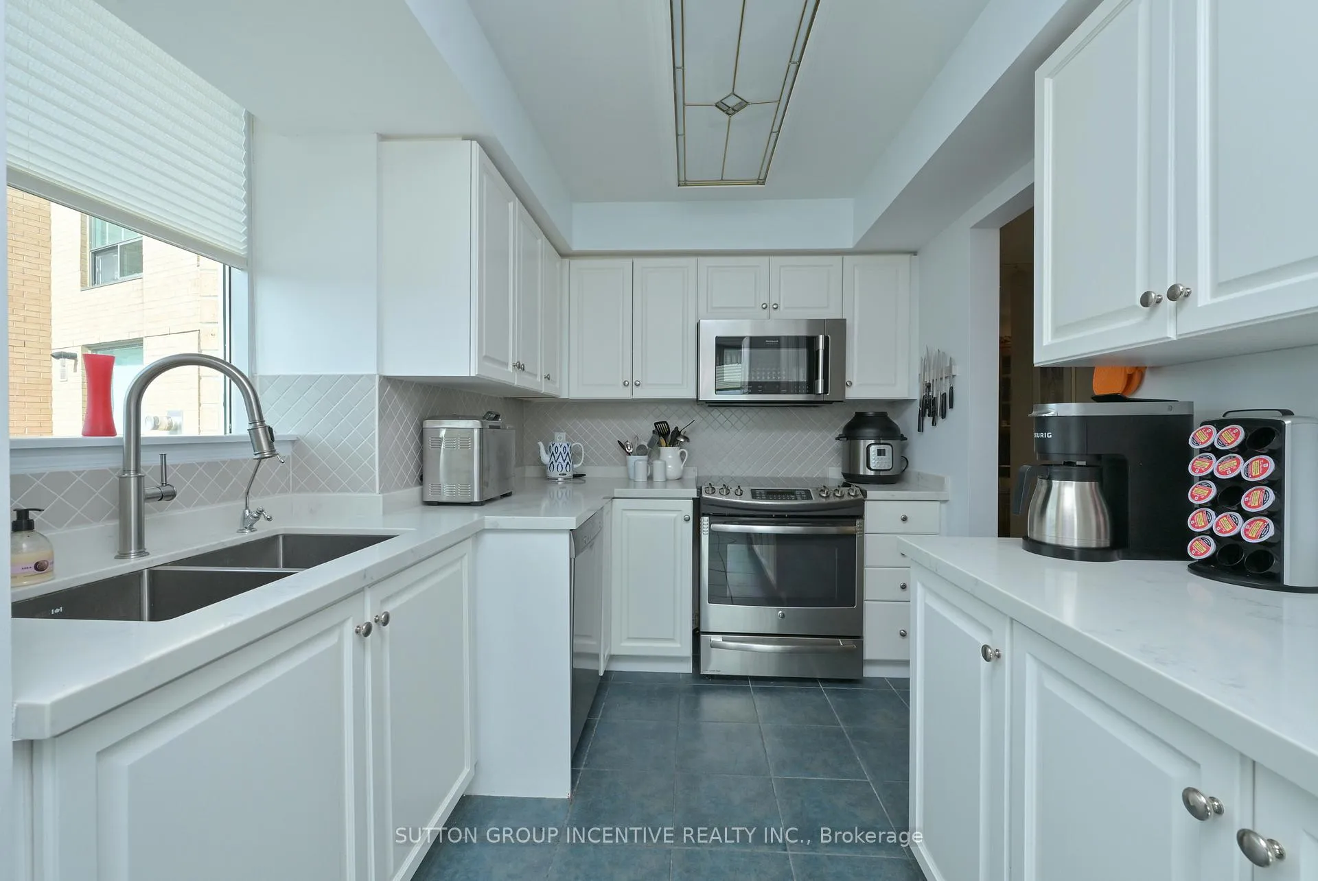 Photo 8 of Unit 308, 4 Briar Hill Heights, New Tecumseth, Rural New Tecumseth — HOMEH