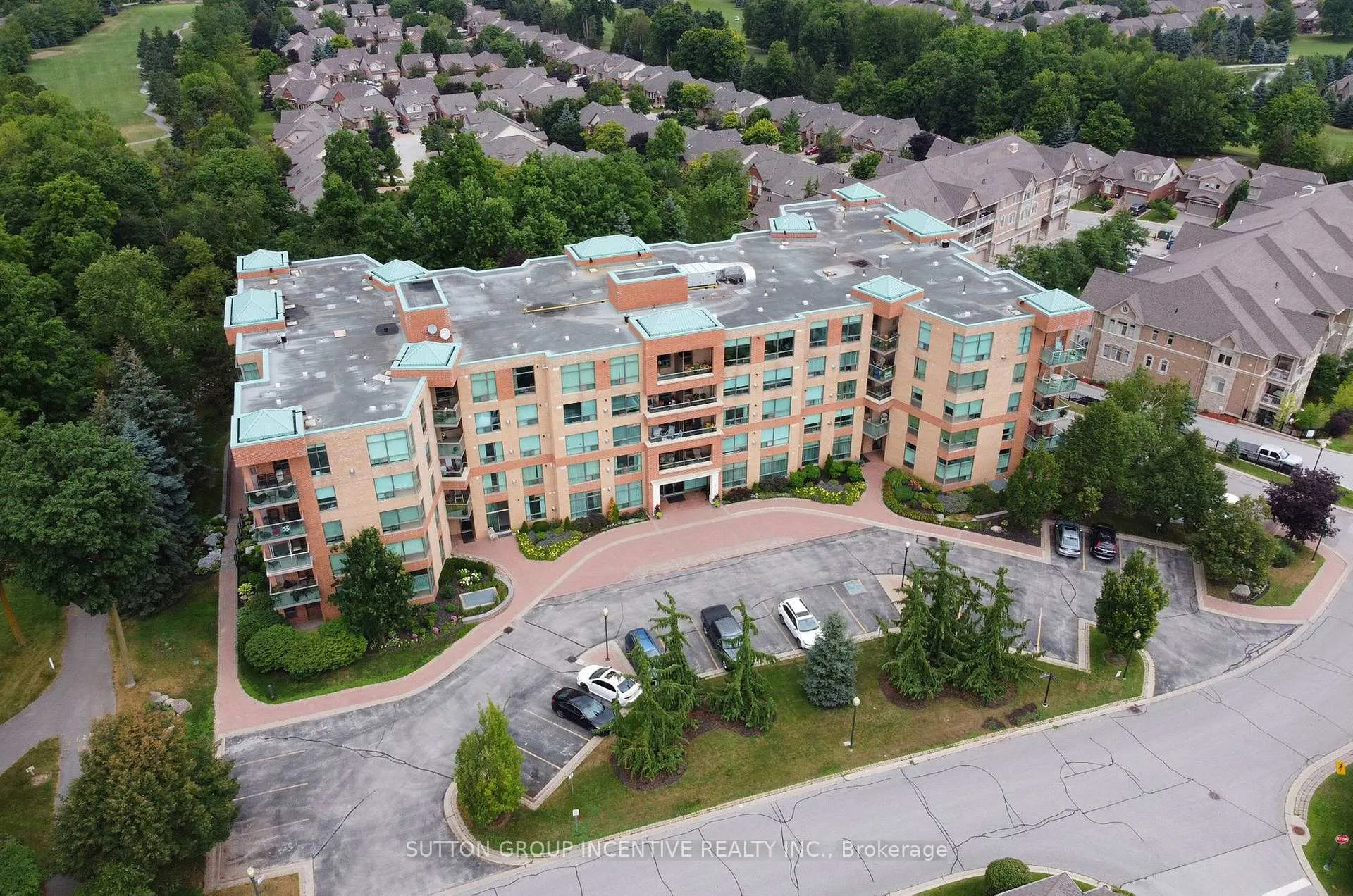 Photo 33 of Unit 308, 4 Briar Hill Heights, New Tecumseth, Rural New Tecumseth — HOMEH