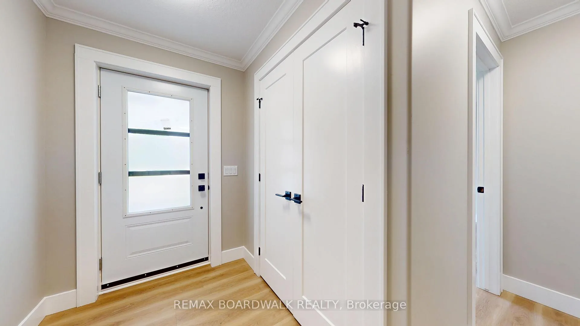 Photo 3 of 1025 Aspen Drive, Brockville — HOMEH