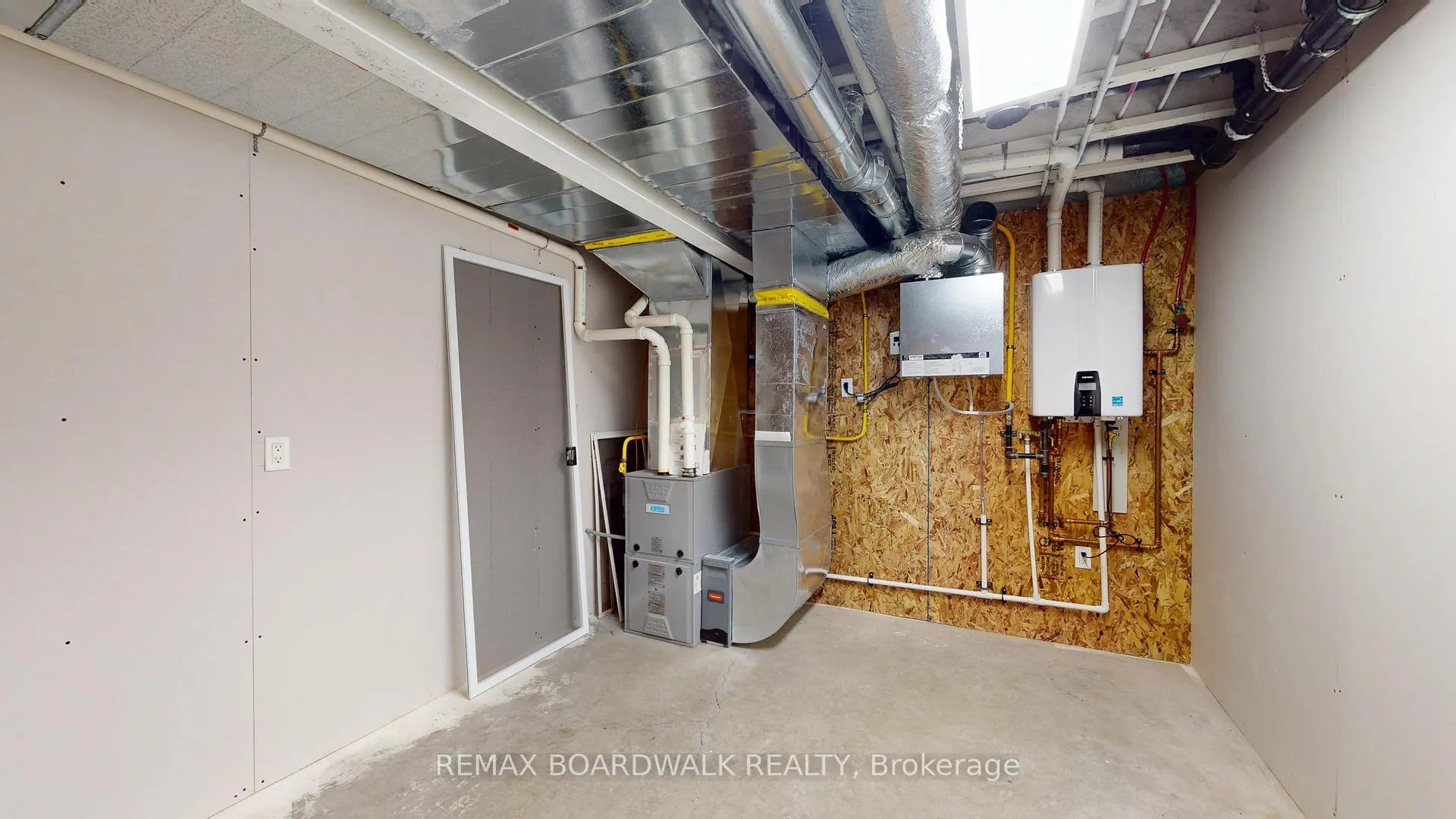 Photo 30 of 1025 Aspen Drive, Brockville — HOMEH