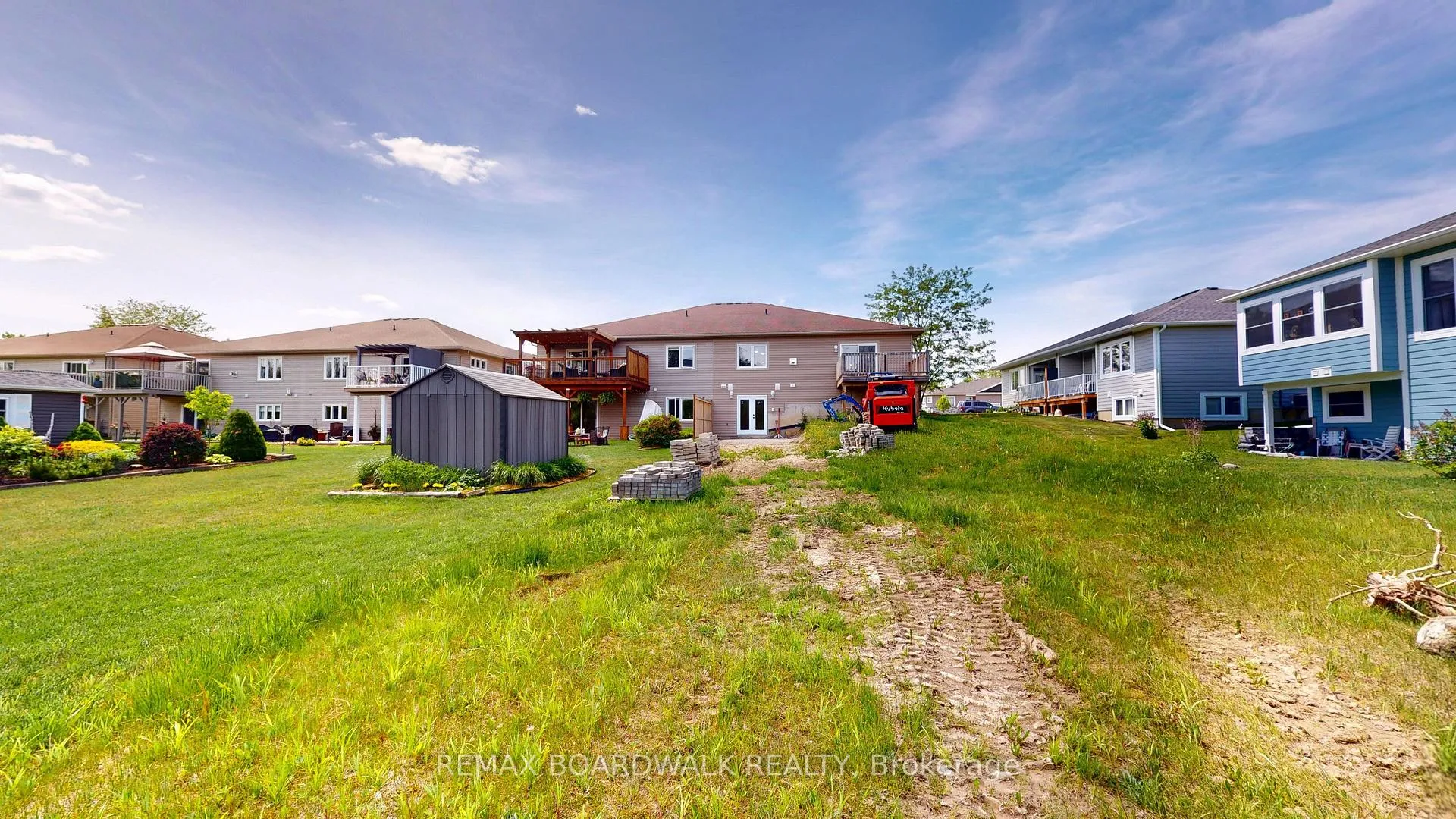 Photo 32 of 1025 Aspen Drive, Brockville — HOMEH