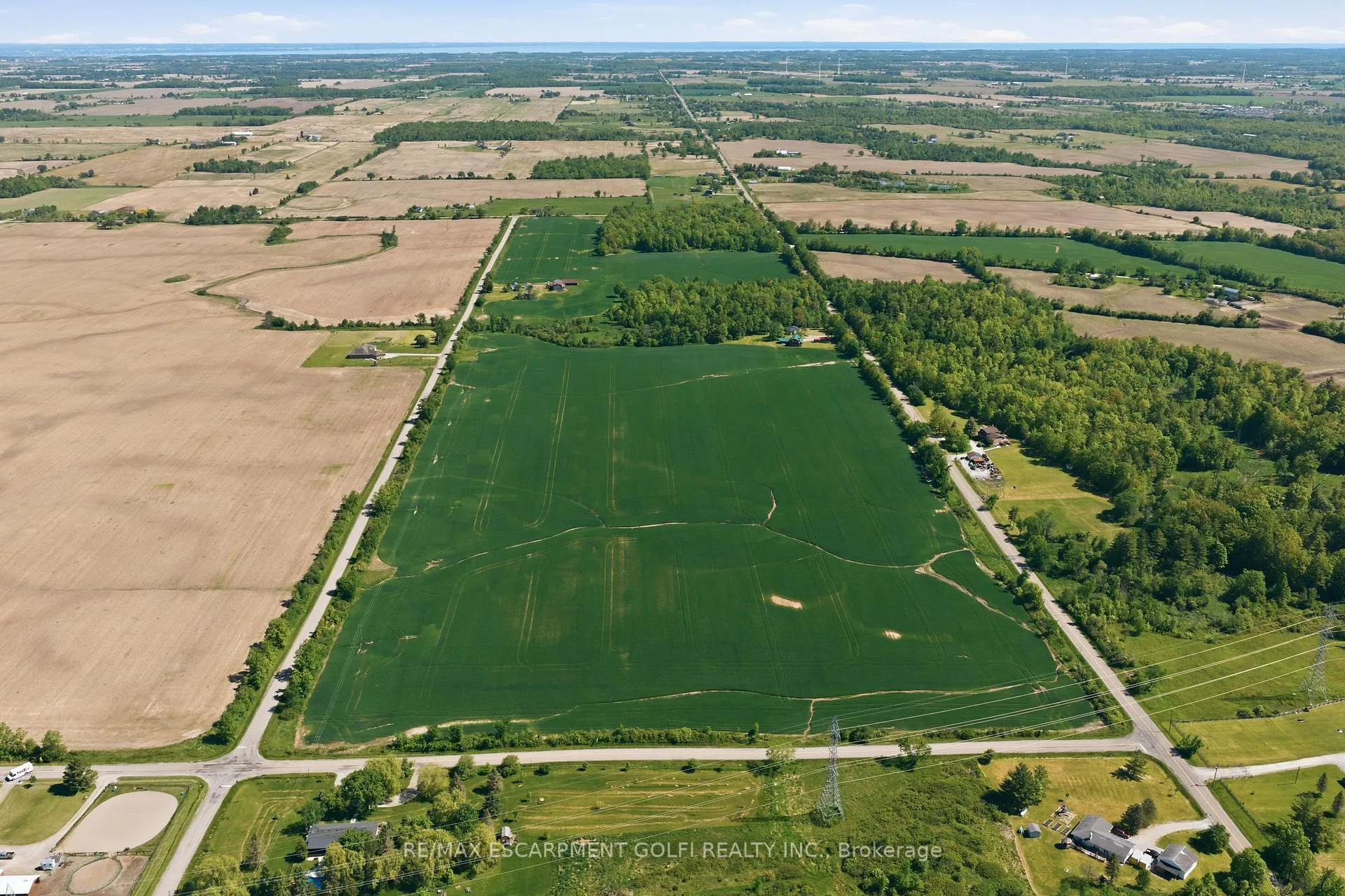 Photo 2 of 5153 Berry Road, Hamilton, Rural Glanbrook — HOMEH