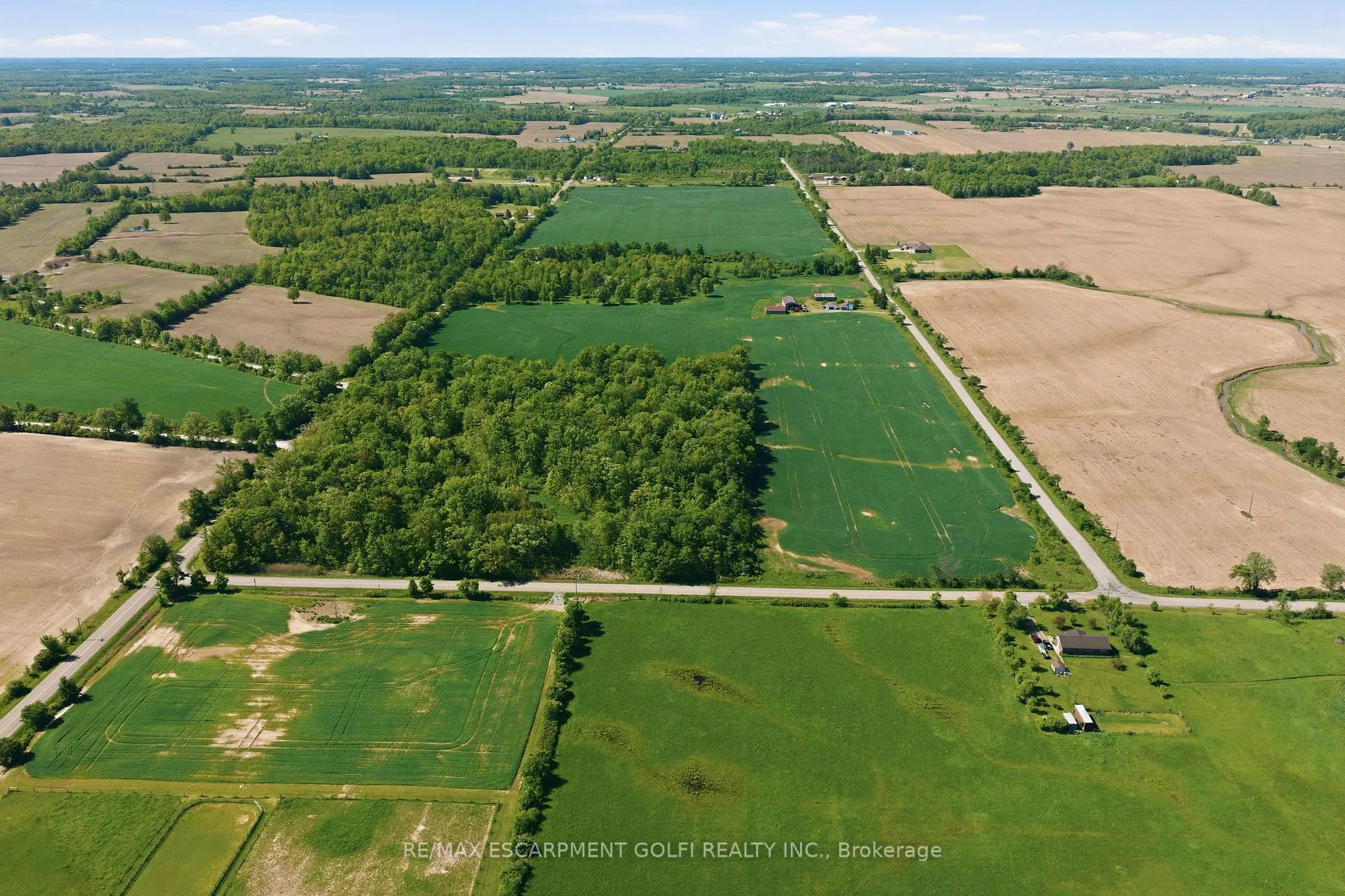 Photo 3 of 5153 Berry Road, Hamilton, Rural Glanbrook — HOMEH