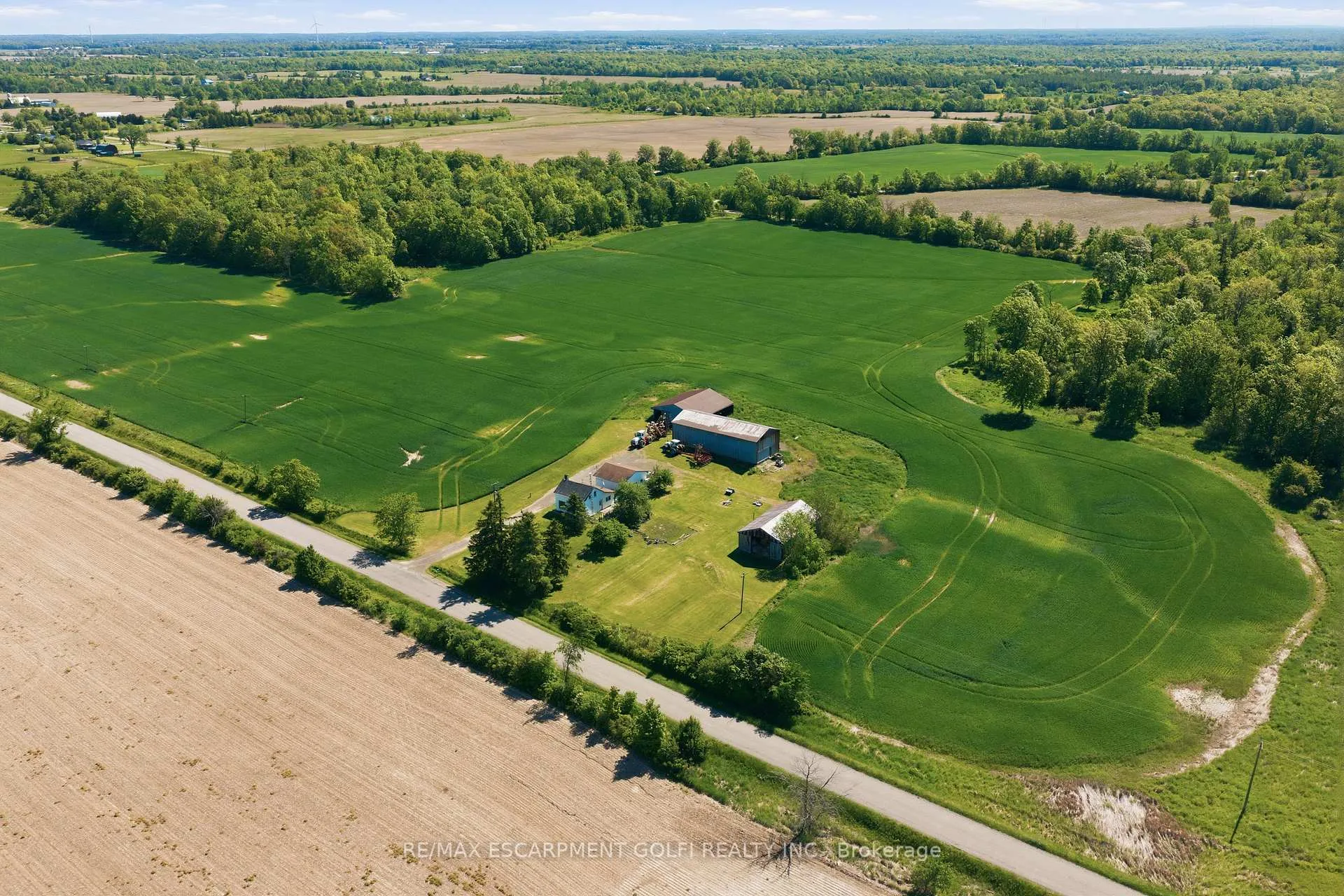 Photo 5 of 5153 Berry Road, Hamilton, Rural Glanbrook — HOMEH