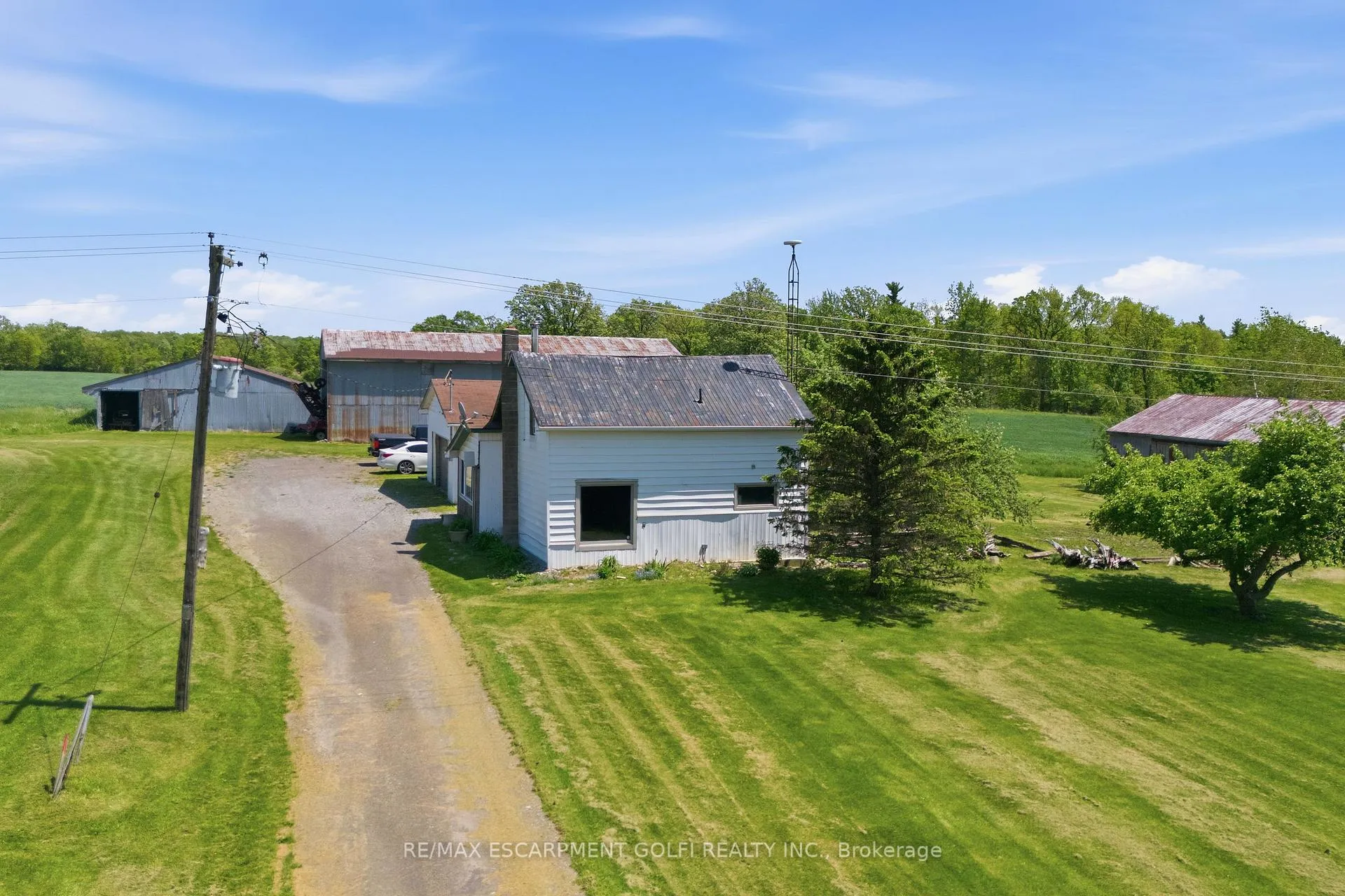 Photo 7 of 5153 Berry Road, Hamilton, Rural Glanbrook — HOMEH