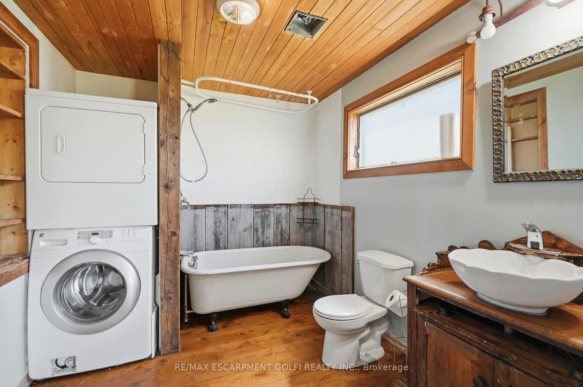 Photo 13 of 5153 Berry Road, Hamilton, Rural Glanbrook — HOMEH