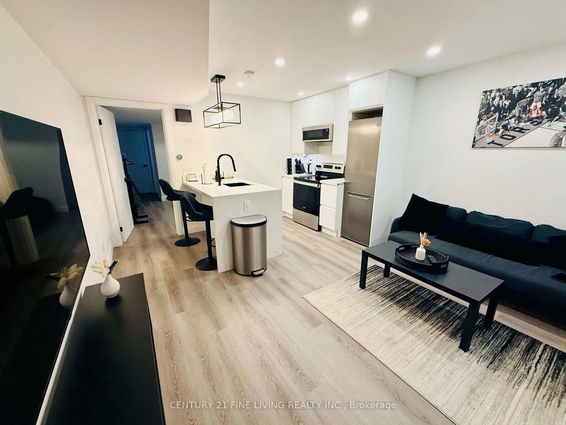Photo 2 of 402 Mcroberts Avenue, Toronto, Caledonia-Fairbank — HOMEH