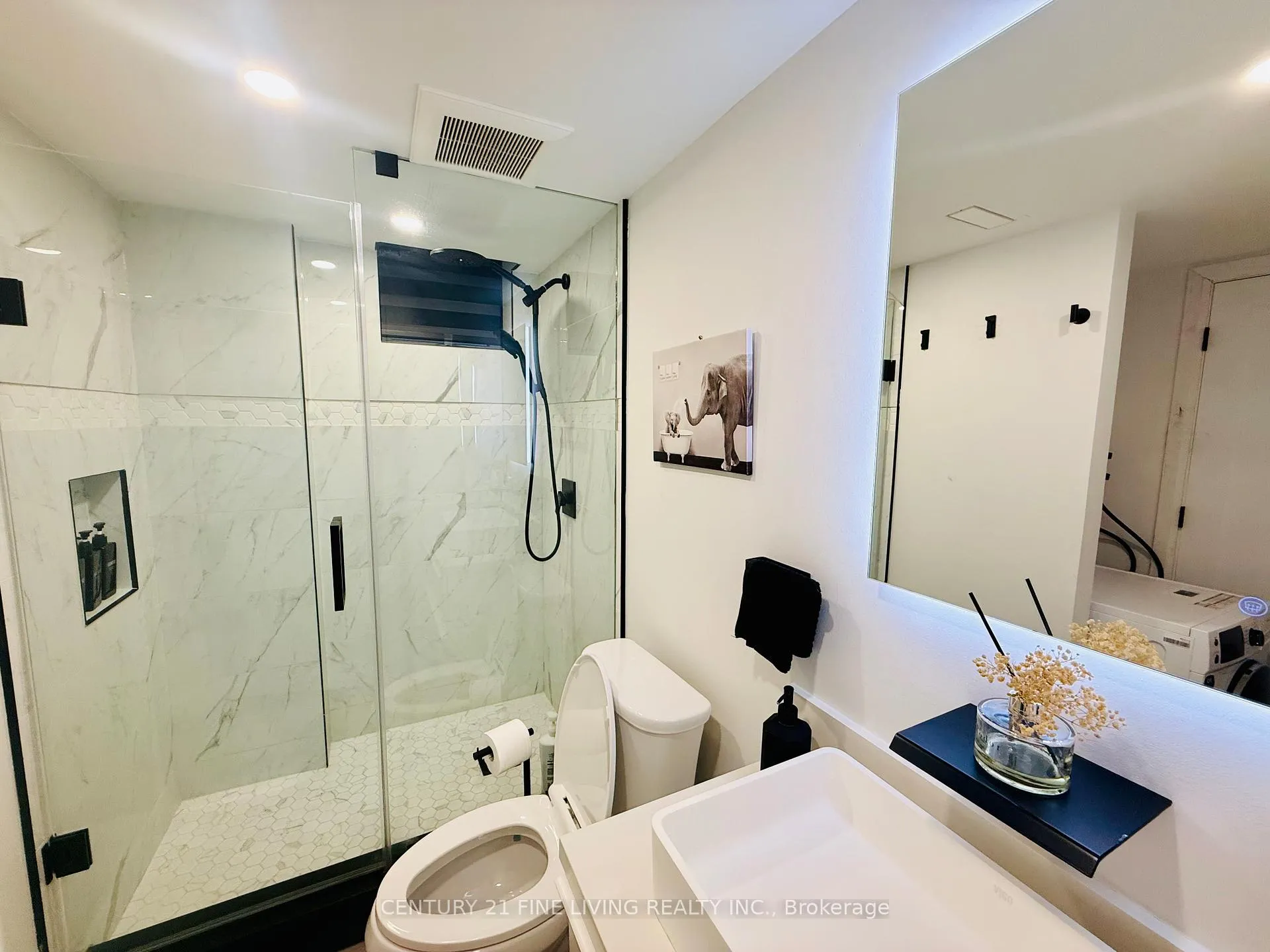 Photo 7 of 402 Mcroberts Avenue, Toronto, Caledonia-Fairbank — HOMEH