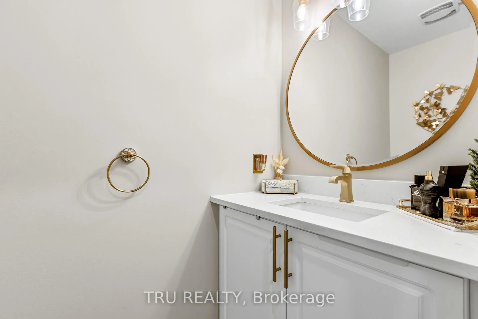 Photo 8 of 1019 Ottenbrite Crescent, Ottawa, Kanata - Kanata Lakes/Heritage Hills — HOMEH