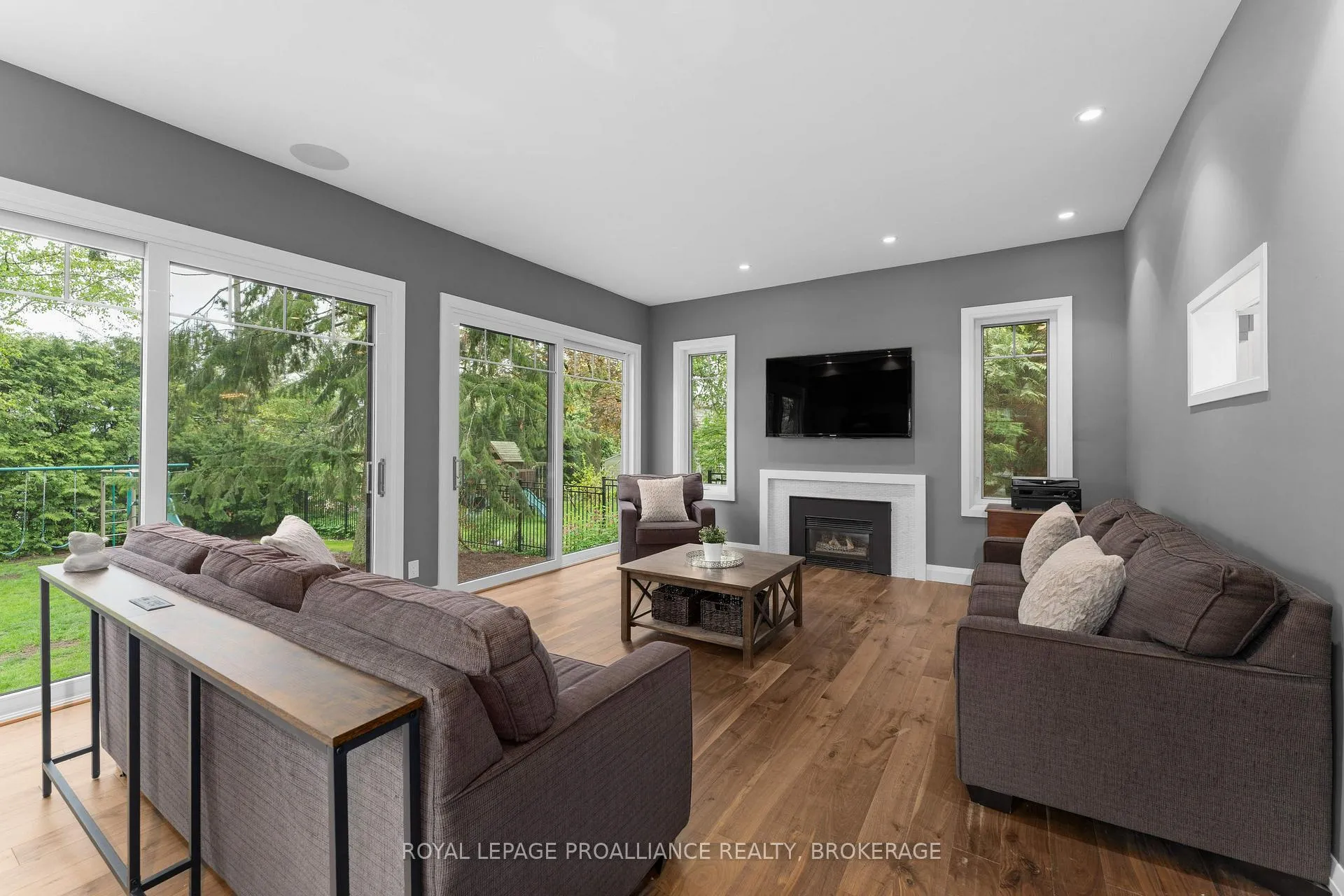 Photo 14 of 29 Hillcroft Drive, Kingston, Central City East — HOMEH