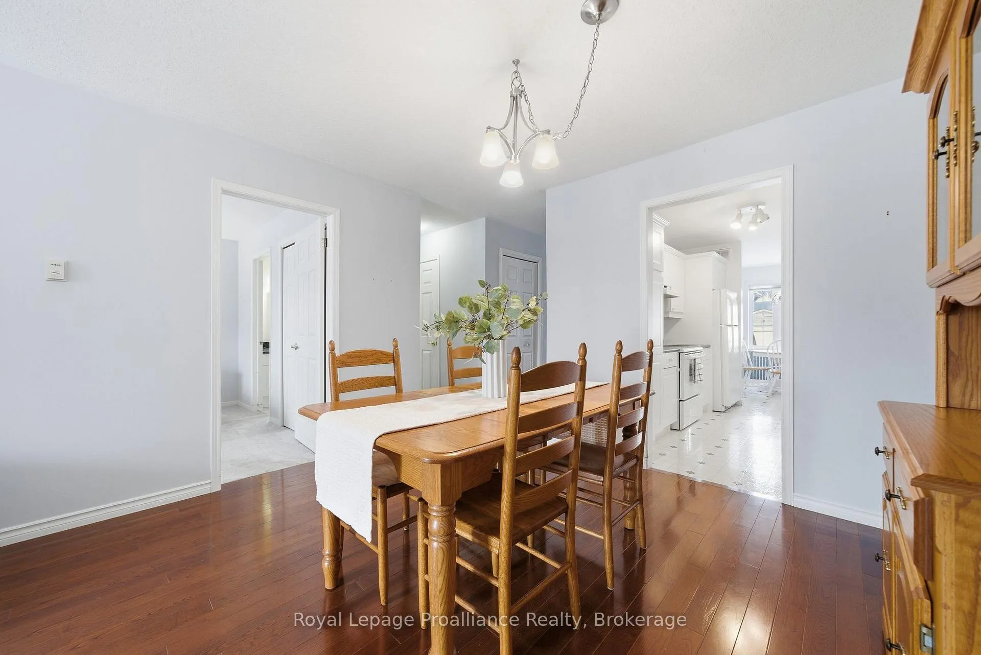 Photo 14 of 17 Pinegrove Court, Belleville, Belleville Ward — HOMEH
