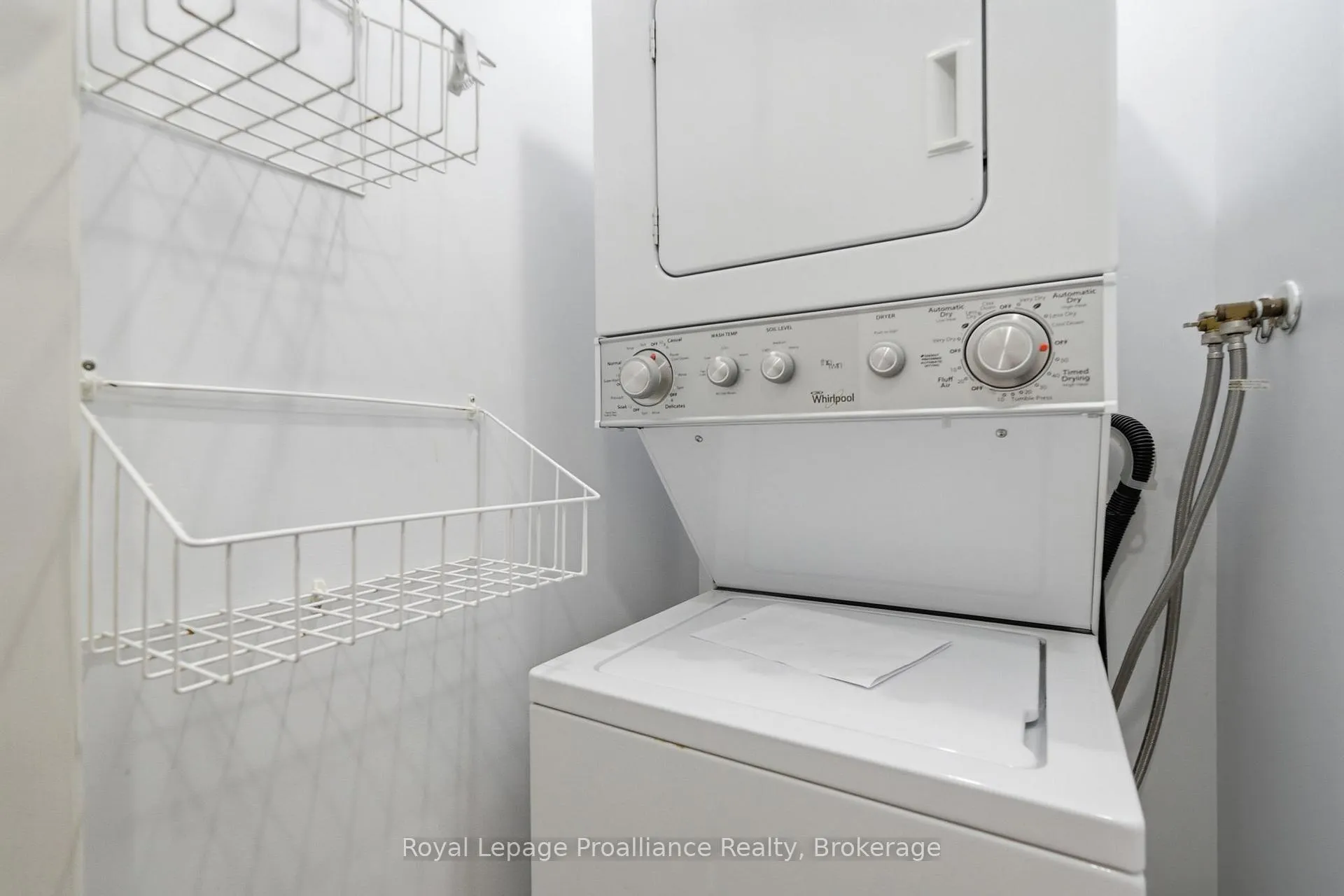 Photo 22 of 17 Pinegrove Court, Belleville, Belleville Ward — HOMEH