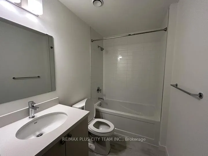 Photo 8 of Unit 702, 51 Clarington Boulevard, Clarington, Bowmanville — HOMEH