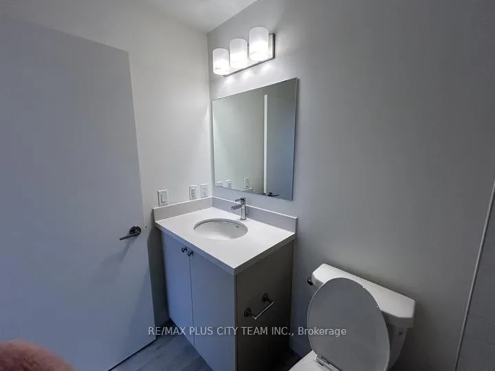 Photo 13 of Unit 702, 51 Clarington Boulevard, Clarington, Bowmanville — HOMEH