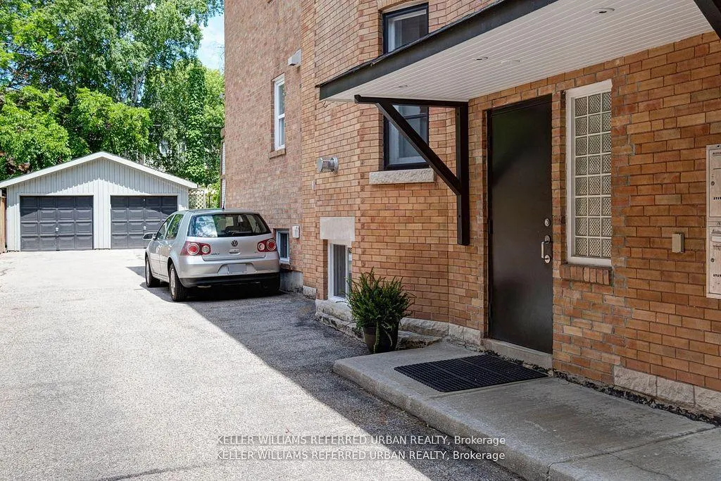 Photo 16 of 42 High Park Boulevard, Toronto, High Park-Swansea — HOMEH
