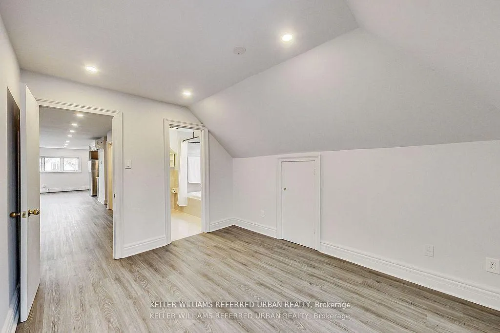 Photo 18 of 42 High Park Boulevard, Toronto, High Park-Swansea — HOMEH
