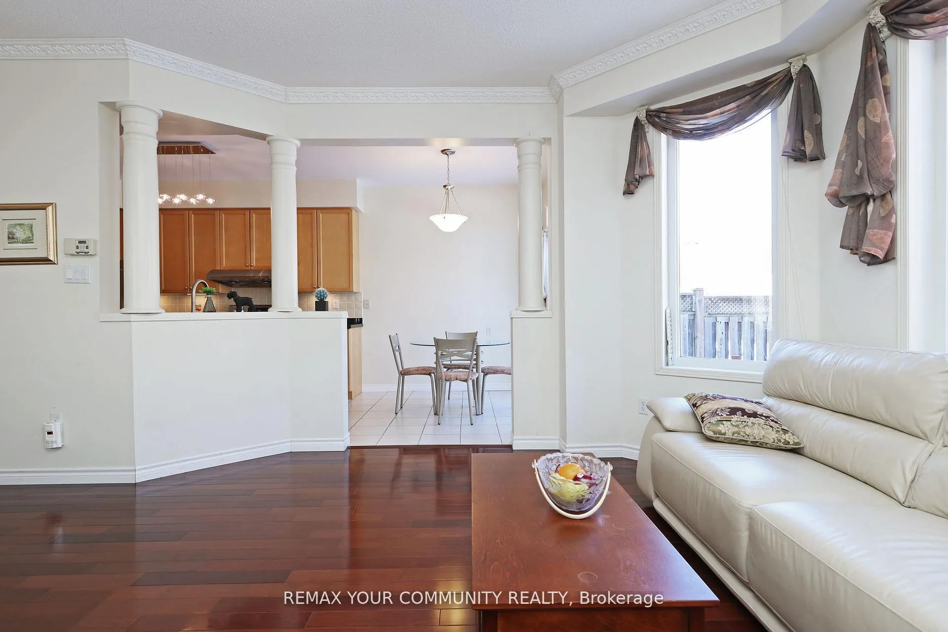 Photo 10 of 30 Trout Lily Avenue, Markham, Legacy — HOMEH