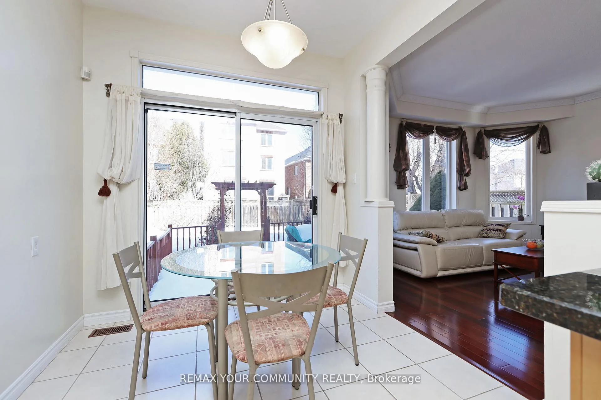 Photo 13 of 30 Trout Lily Avenue, Markham, Legacy — HOMEH