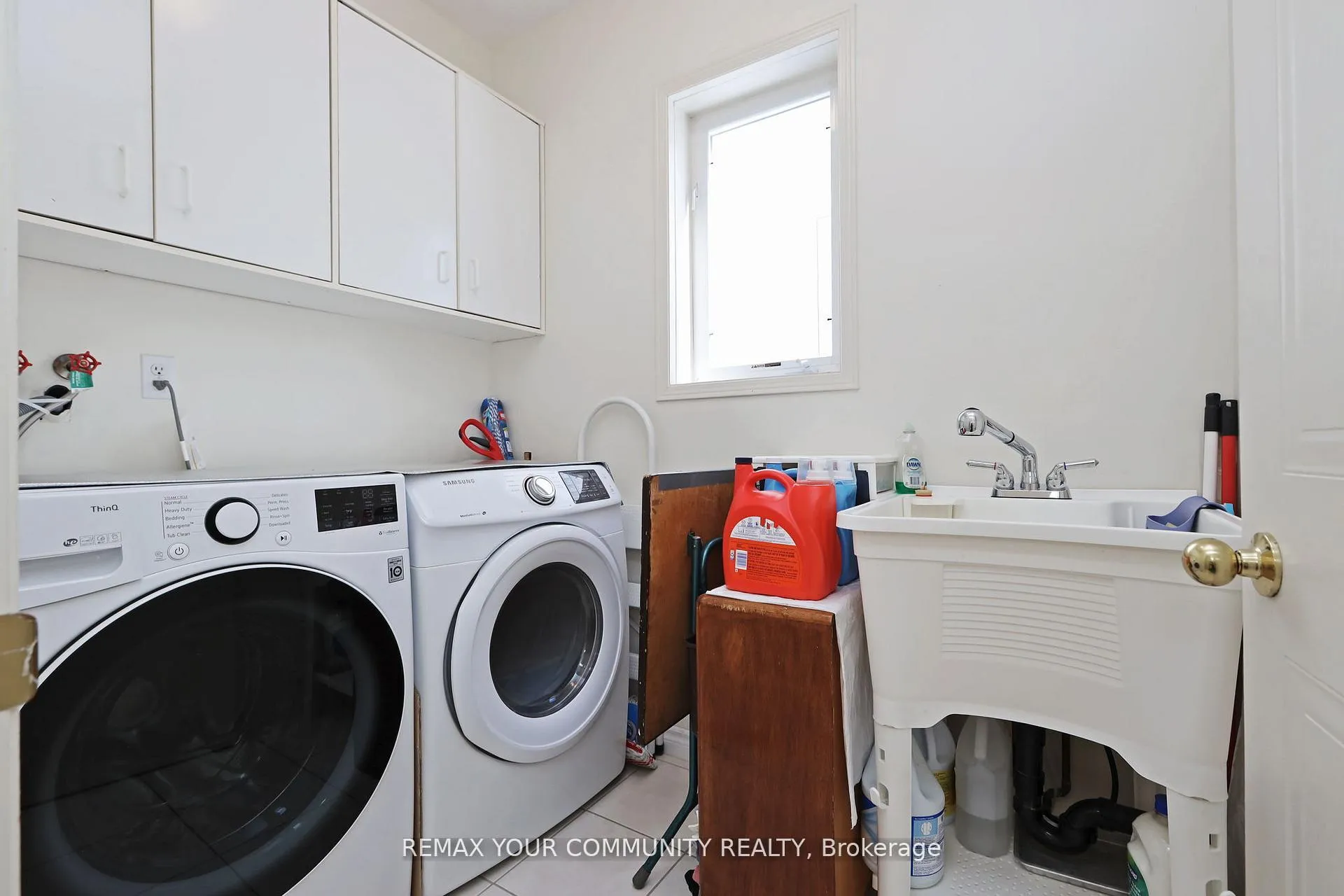 Photo 15 of 30 Trout Lily Avenue, Markham, Legacy — HOMEH