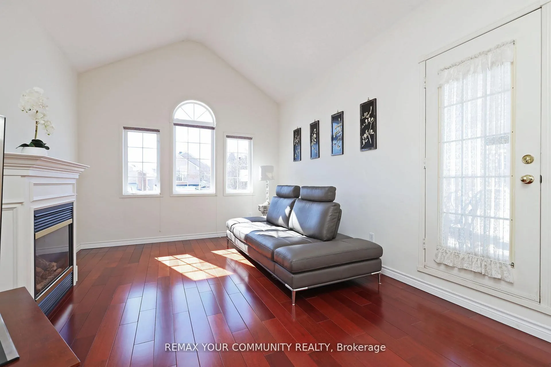 Photo 16 of 30 Trout Lily Avenue, Markham, Legacy — HOMEH