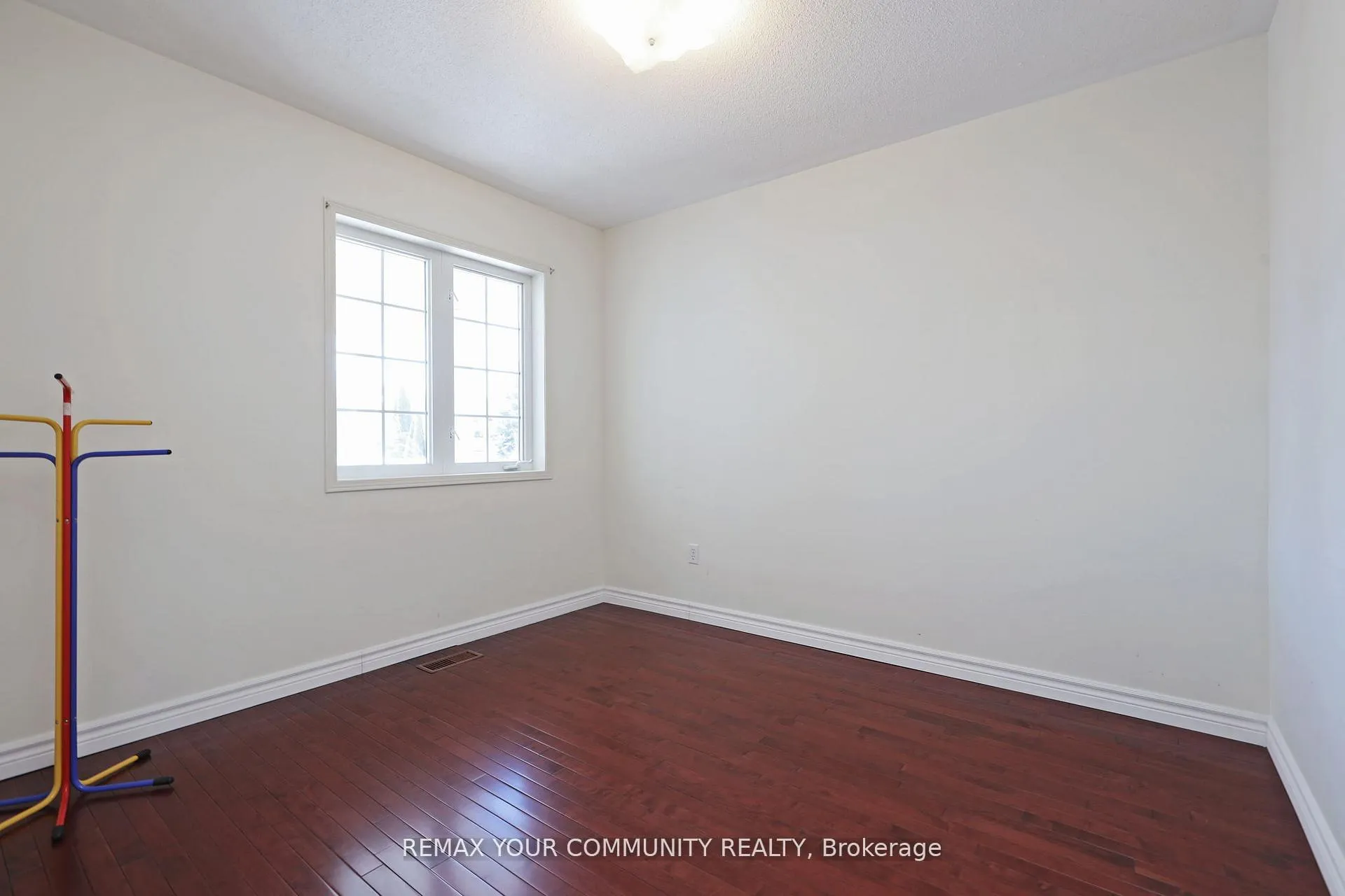 Photo 24 of 30 Trout Lily Avenue, Markham, Legacy — HOMEH