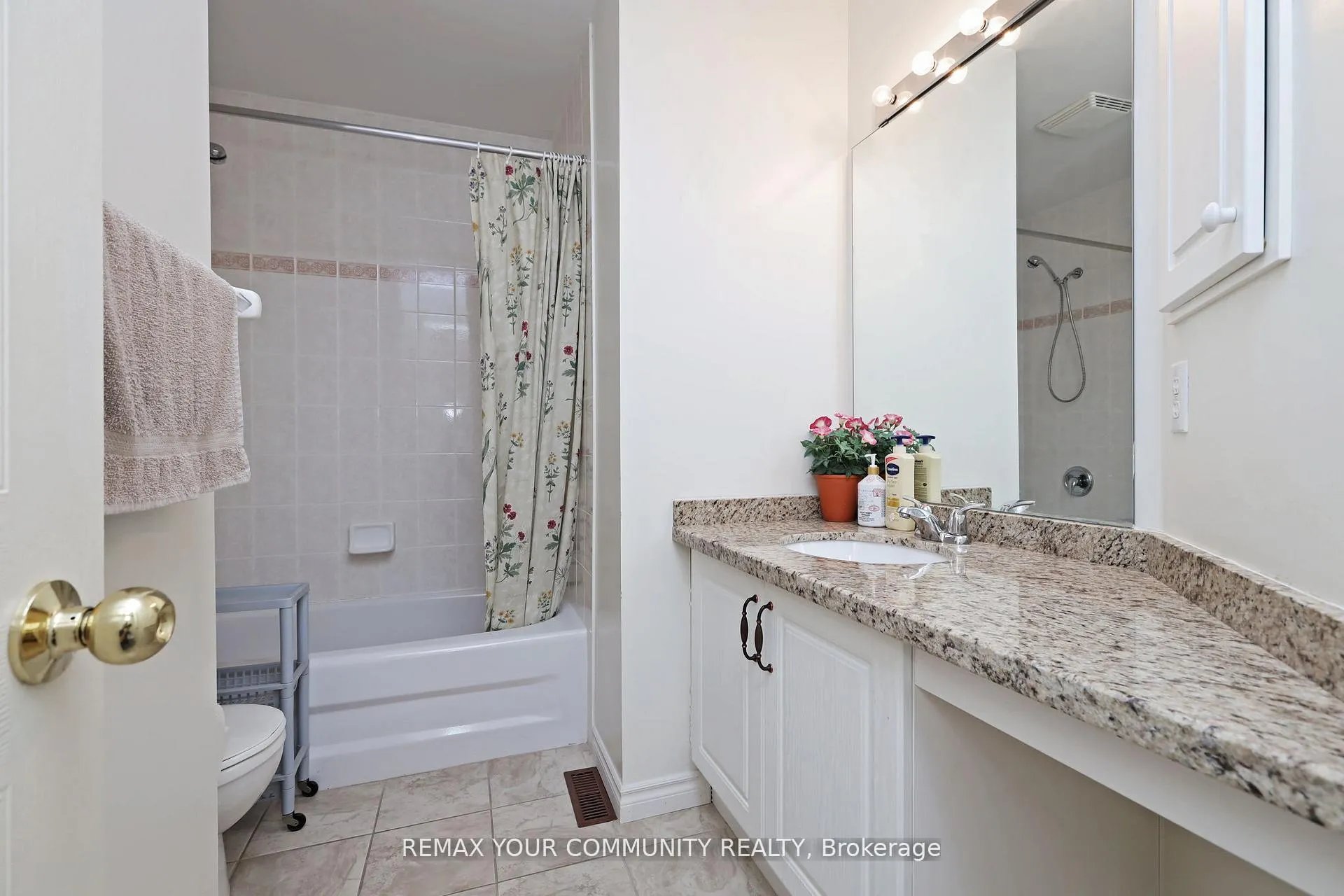 Photo 28 of 30 Trout Lily Avenue, Markham, Legacy — HOMEH