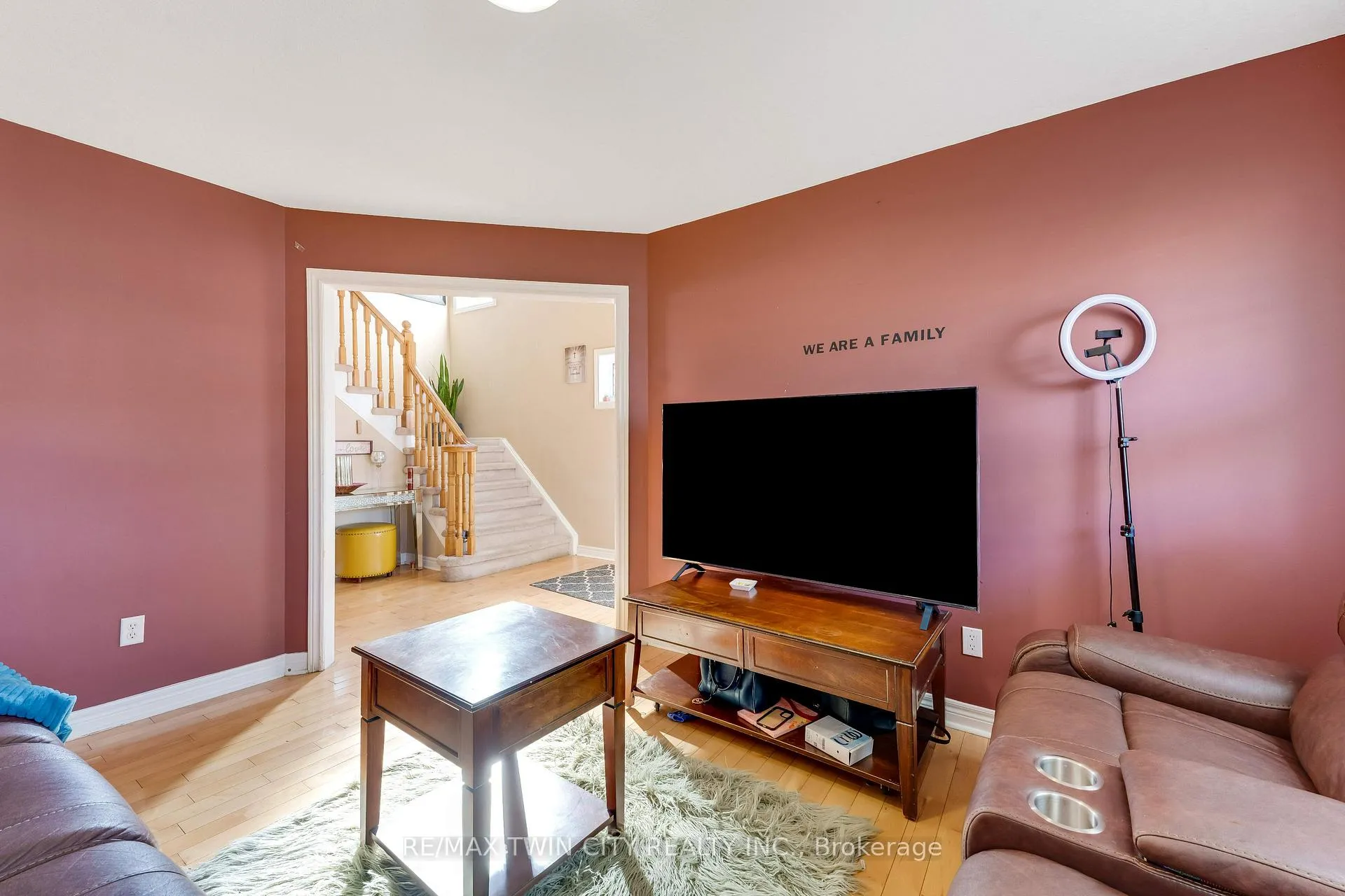 Photo 5 of 15 Copper Leaf Street, Kitchener, Larentian West — HOMEH