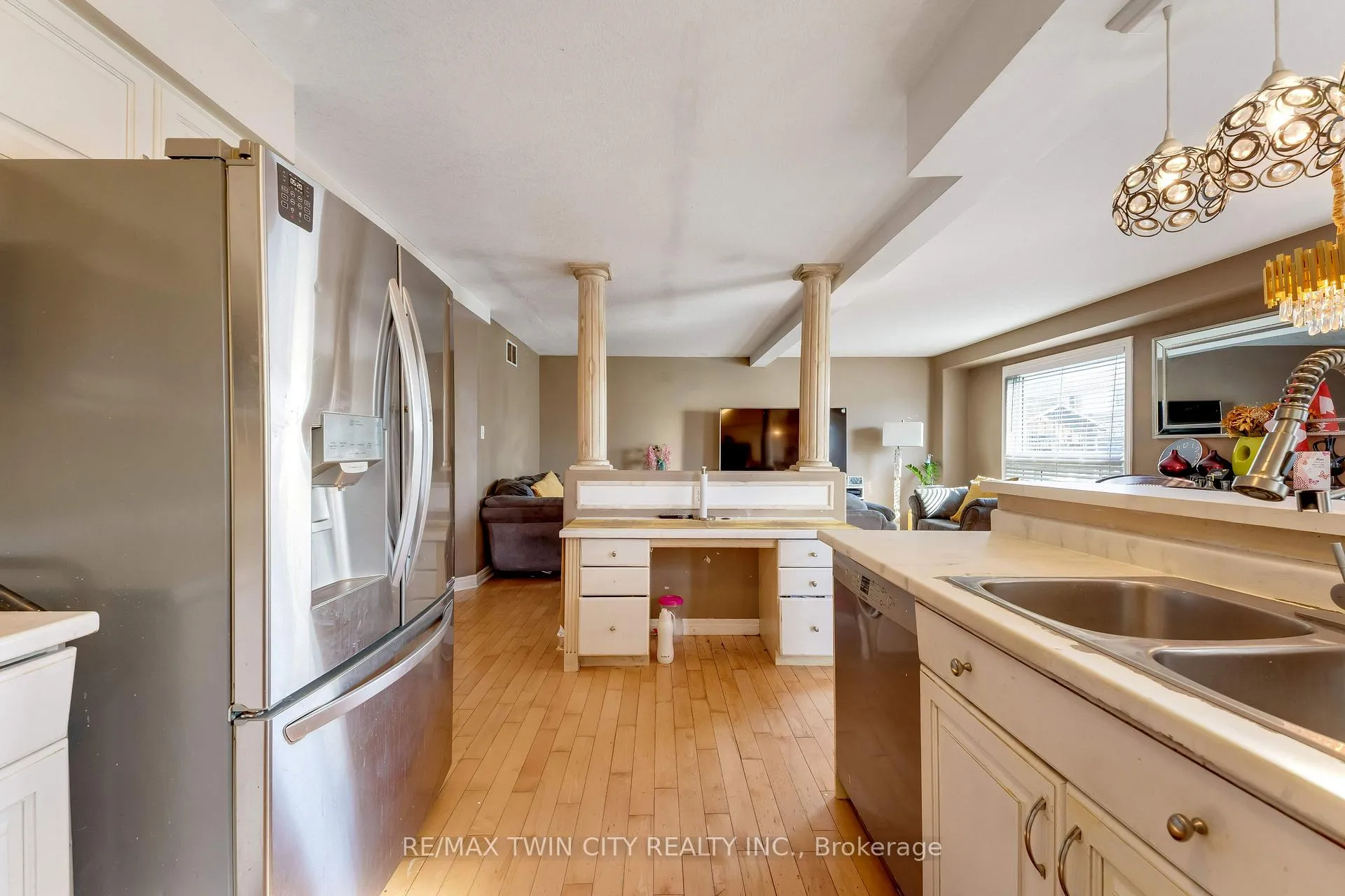 Photo 9 of 15 Copper Leaf Street, Kitchener, Larentian West — HOMEH