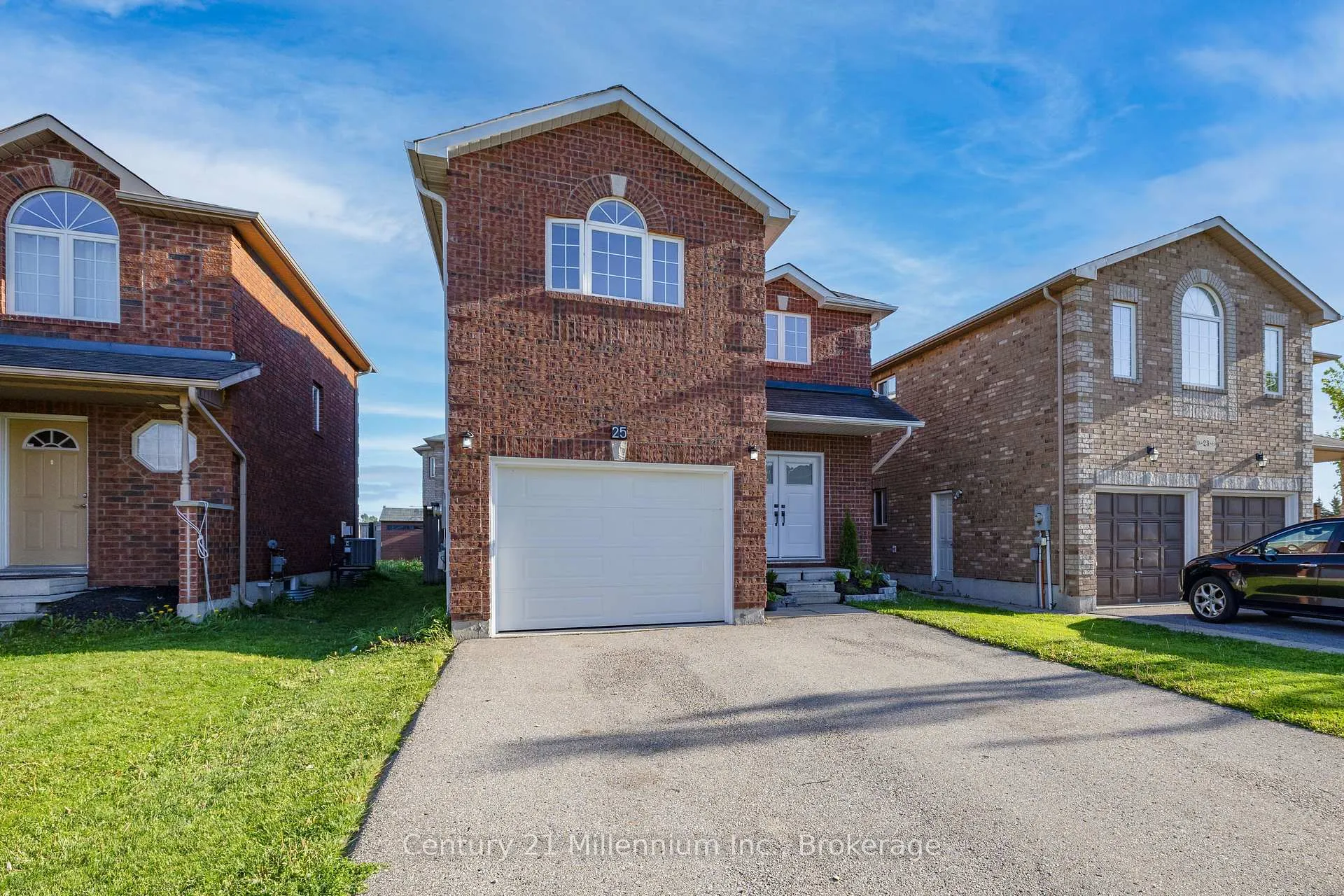 Photo 2 of 25 William Paddison Drive, Barrie, Georgian Drive — HOMEH