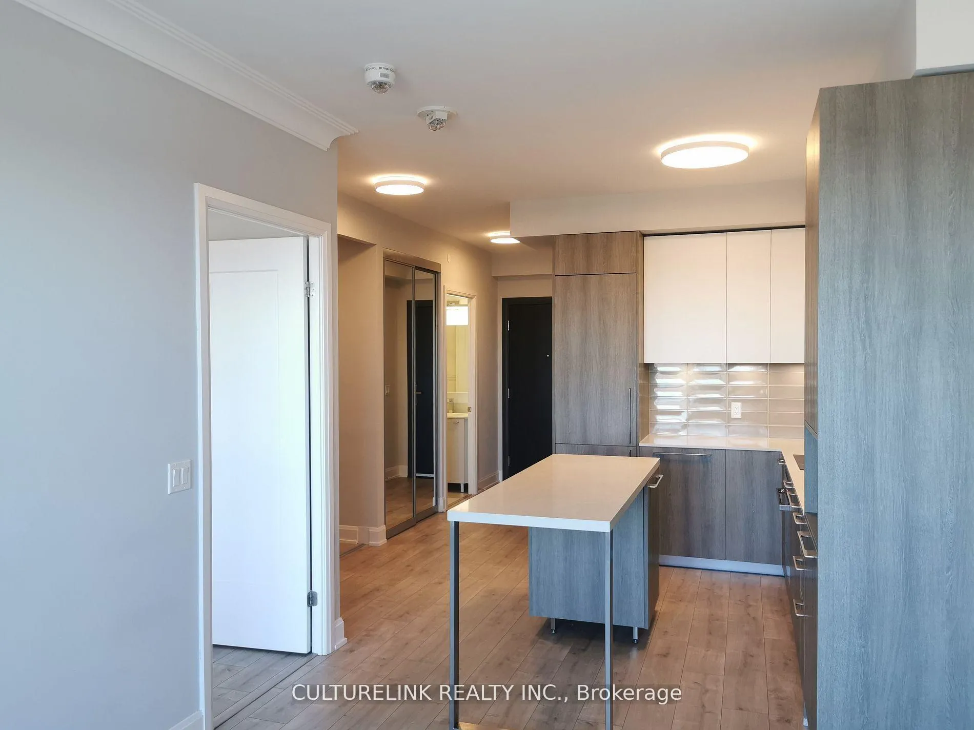 Photo 11 of Unit 1709, 38 Water Walk Drive, Markham, Unionville — HOMEH