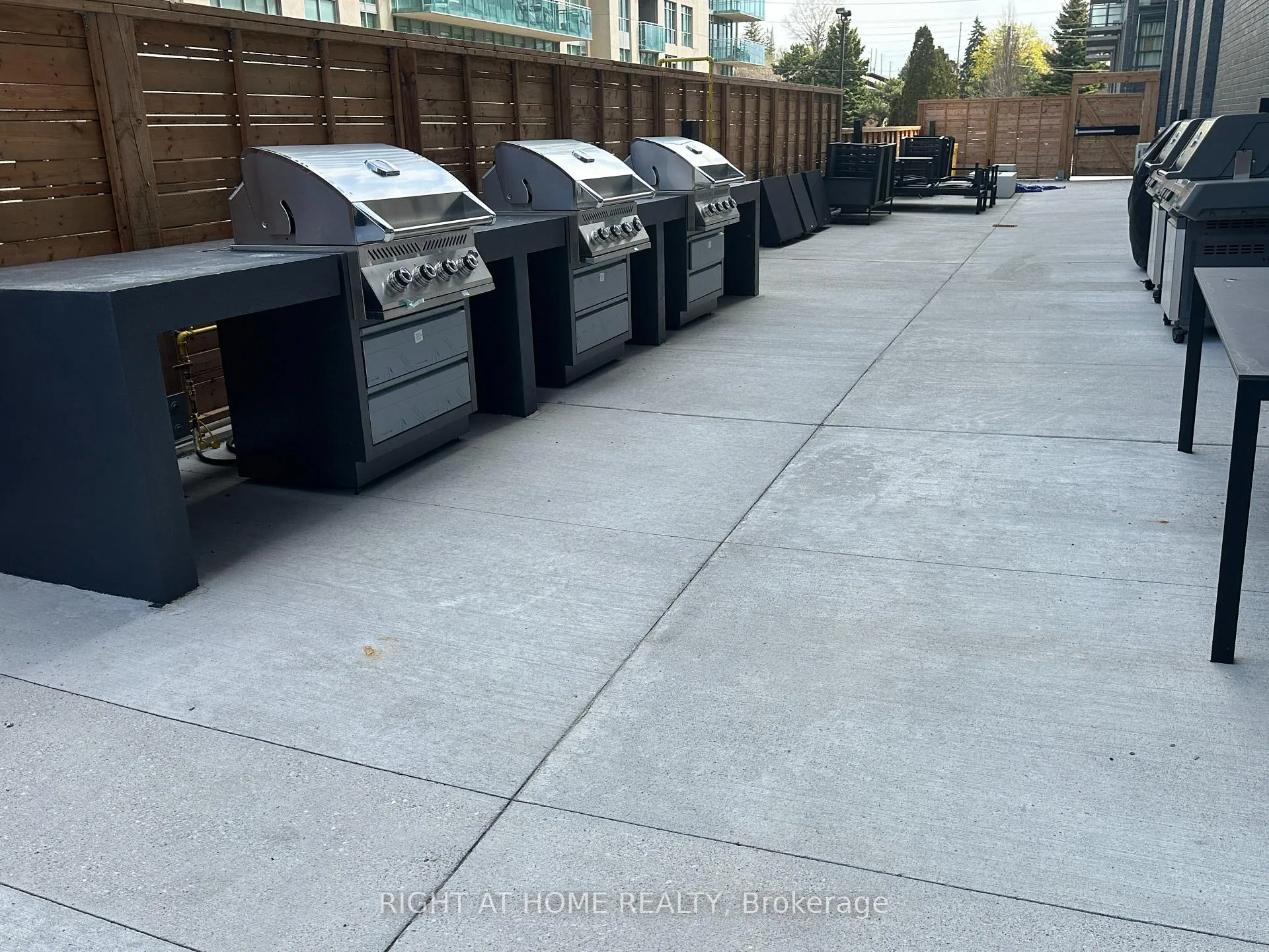 Photo 11 of Unit 1308, 1606 Charles Street, Whitby, Port Whitby — HOMEH