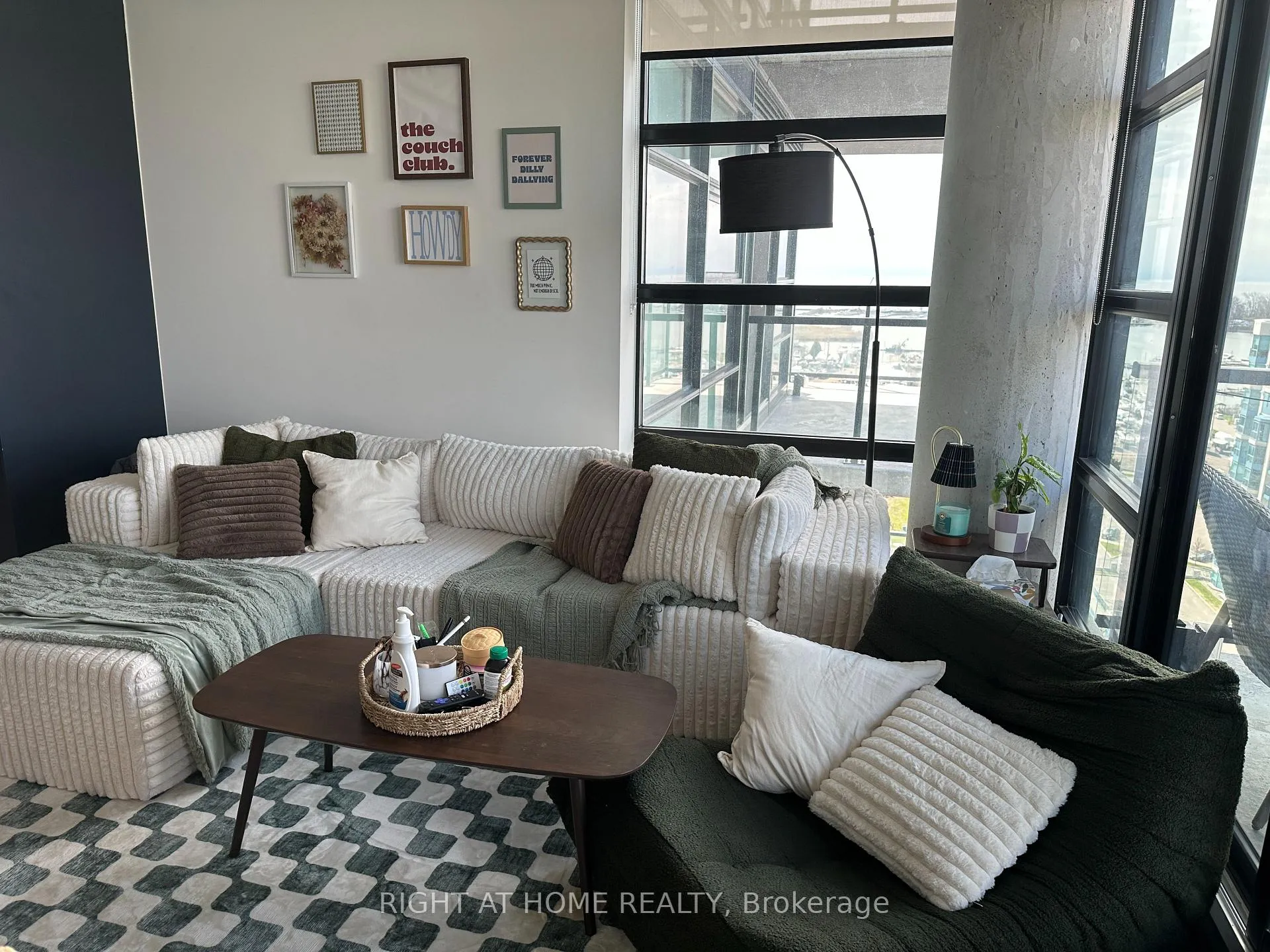 Photo 13 of Unit 1308, 1606 Charles Street, Whitby, Port Whitby — HOMEH