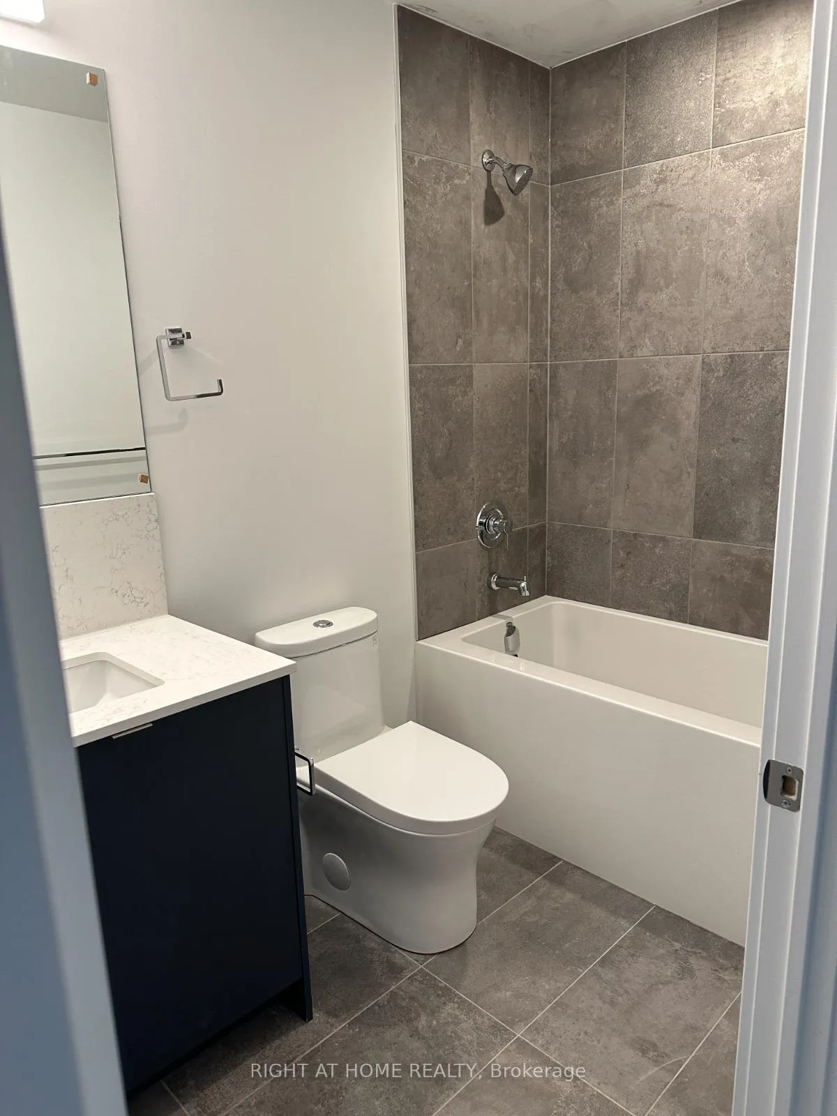 Photo 20 of Unit 1308, 1606 Charles Street, Whitby, Port Whitby — HOMEH