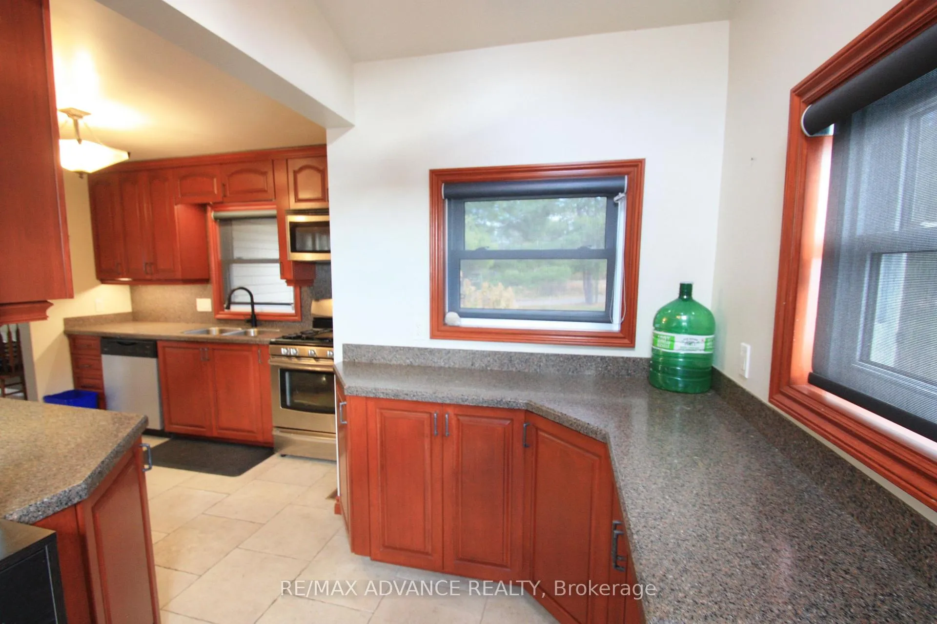 Photo 5 of 77 Rockview Road, Nipissing — HOMEH