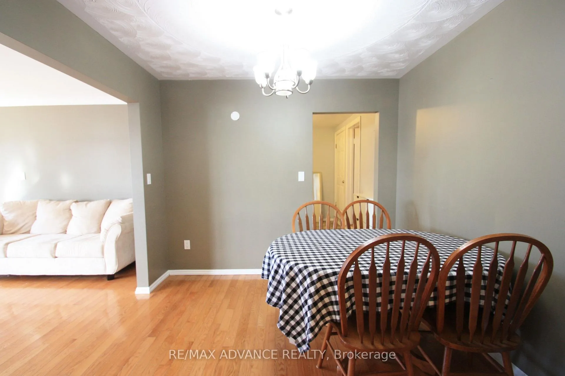 Photo 9 of 77 Rockview Road, Nipissing — HOMEH